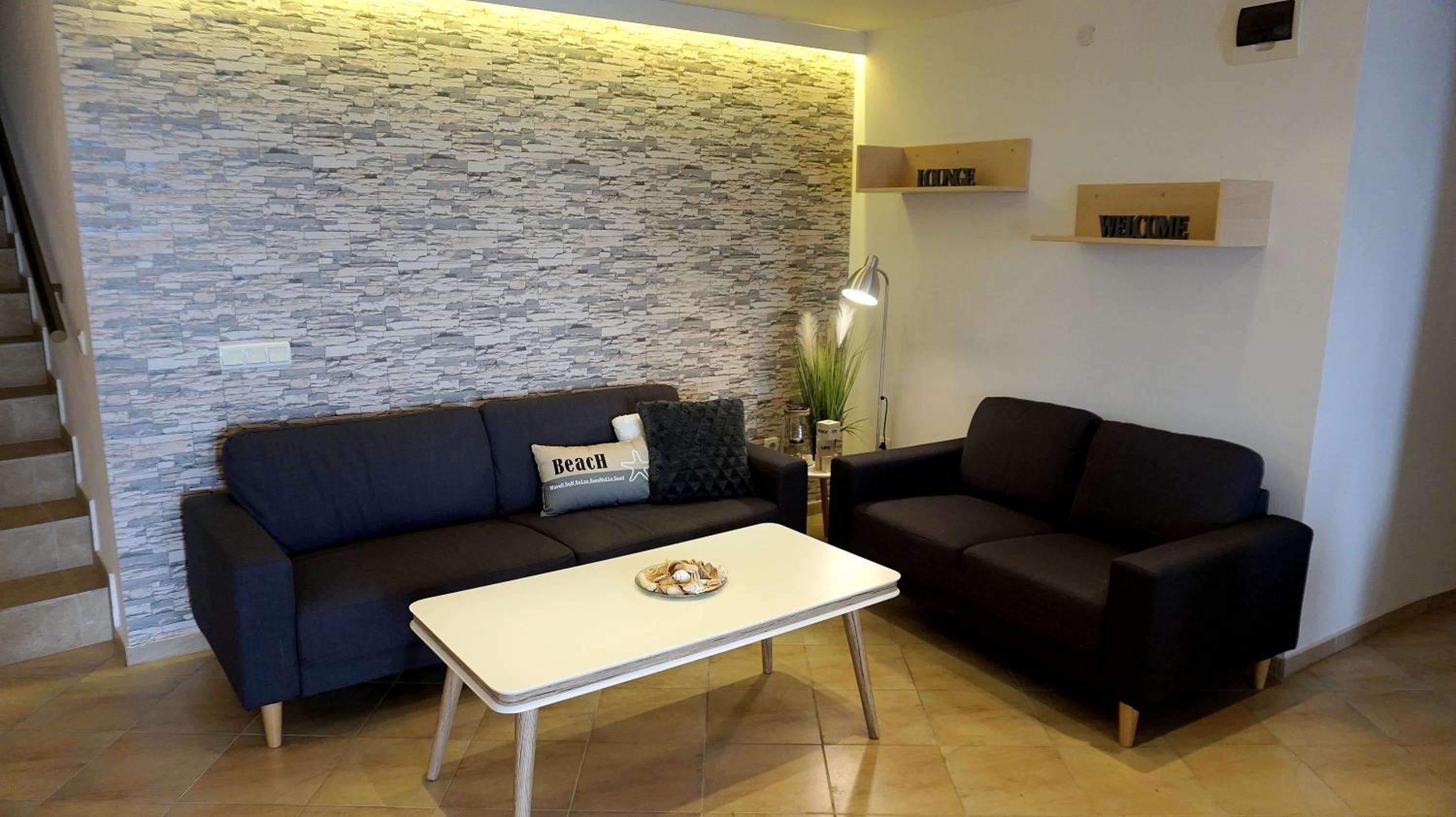 Sunbreeze Apartments