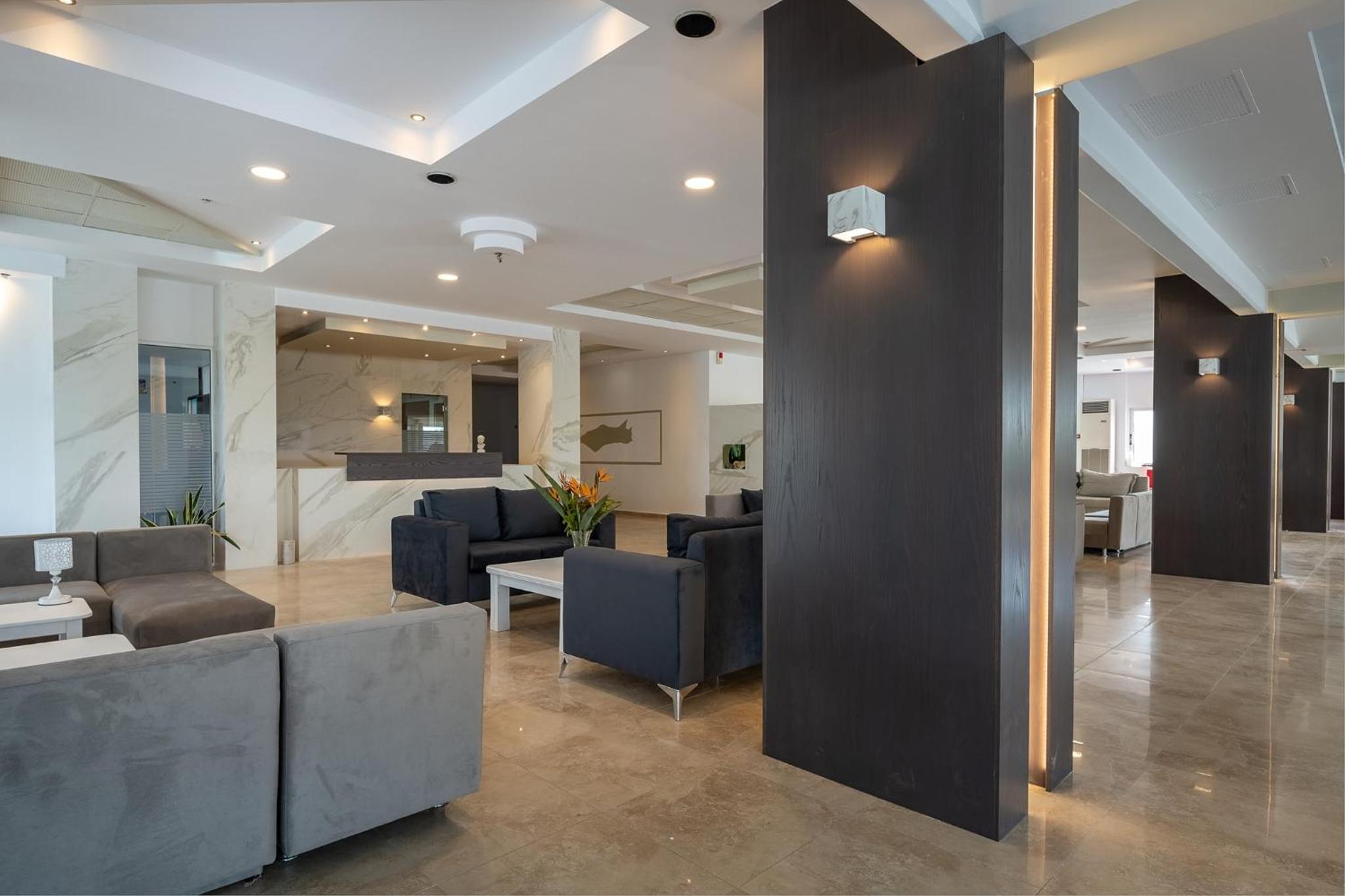Lobby & Reception