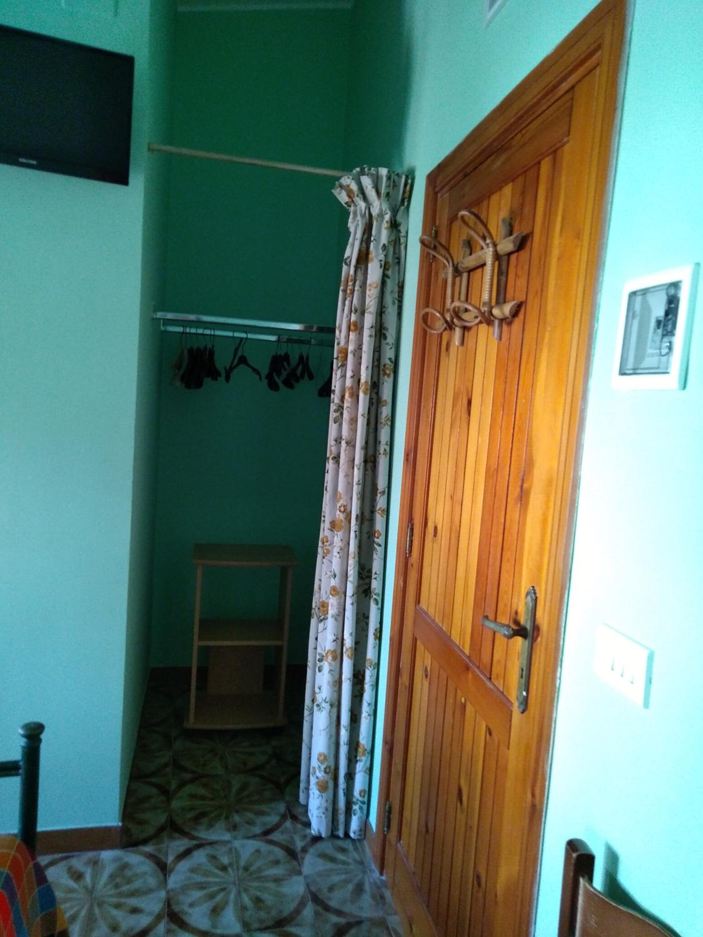 Photo 51