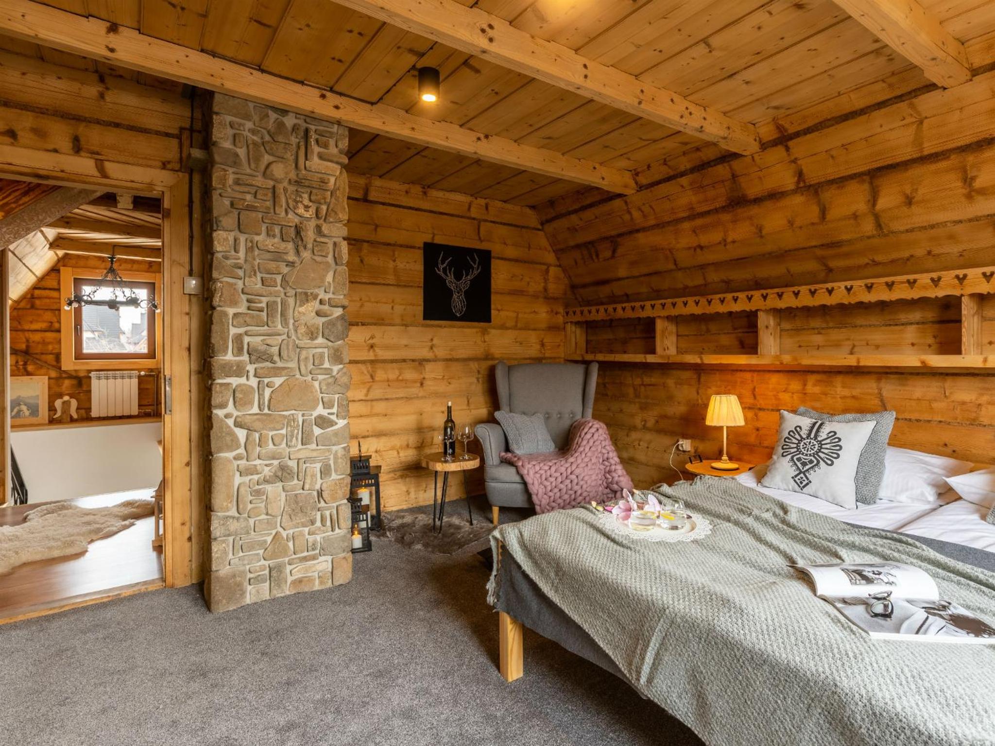Folk Home