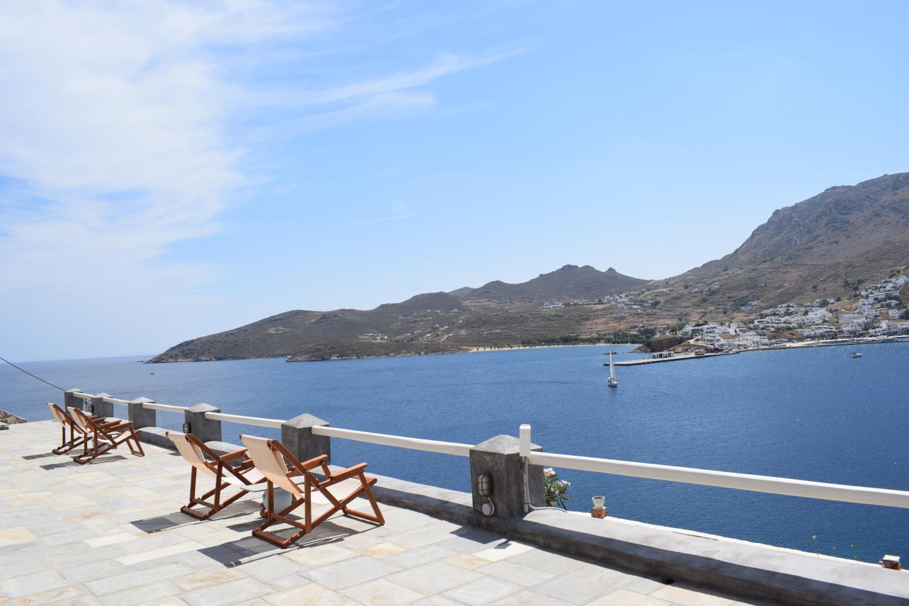 Studios Niovi Serifos