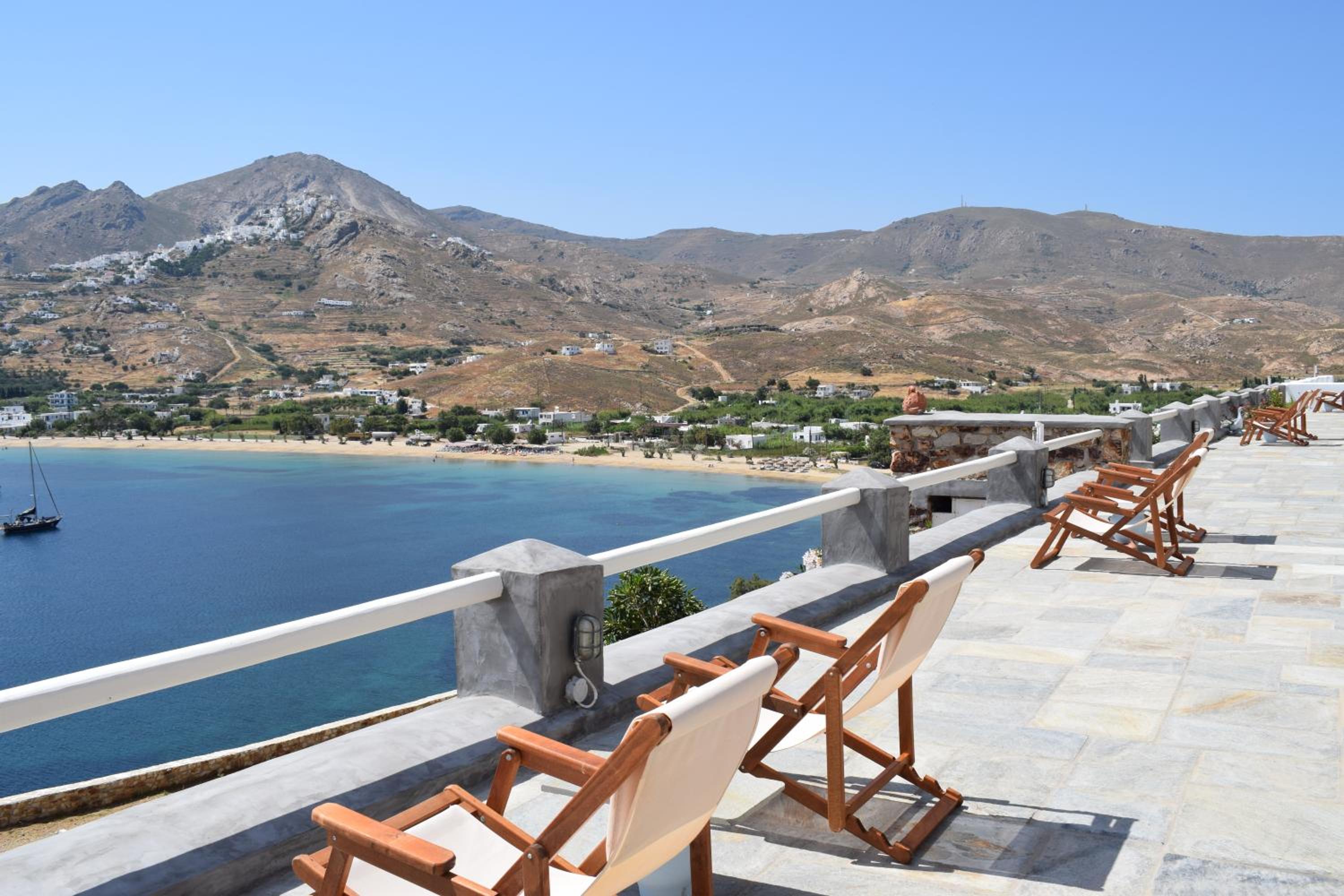 Studios Niovi Serifos