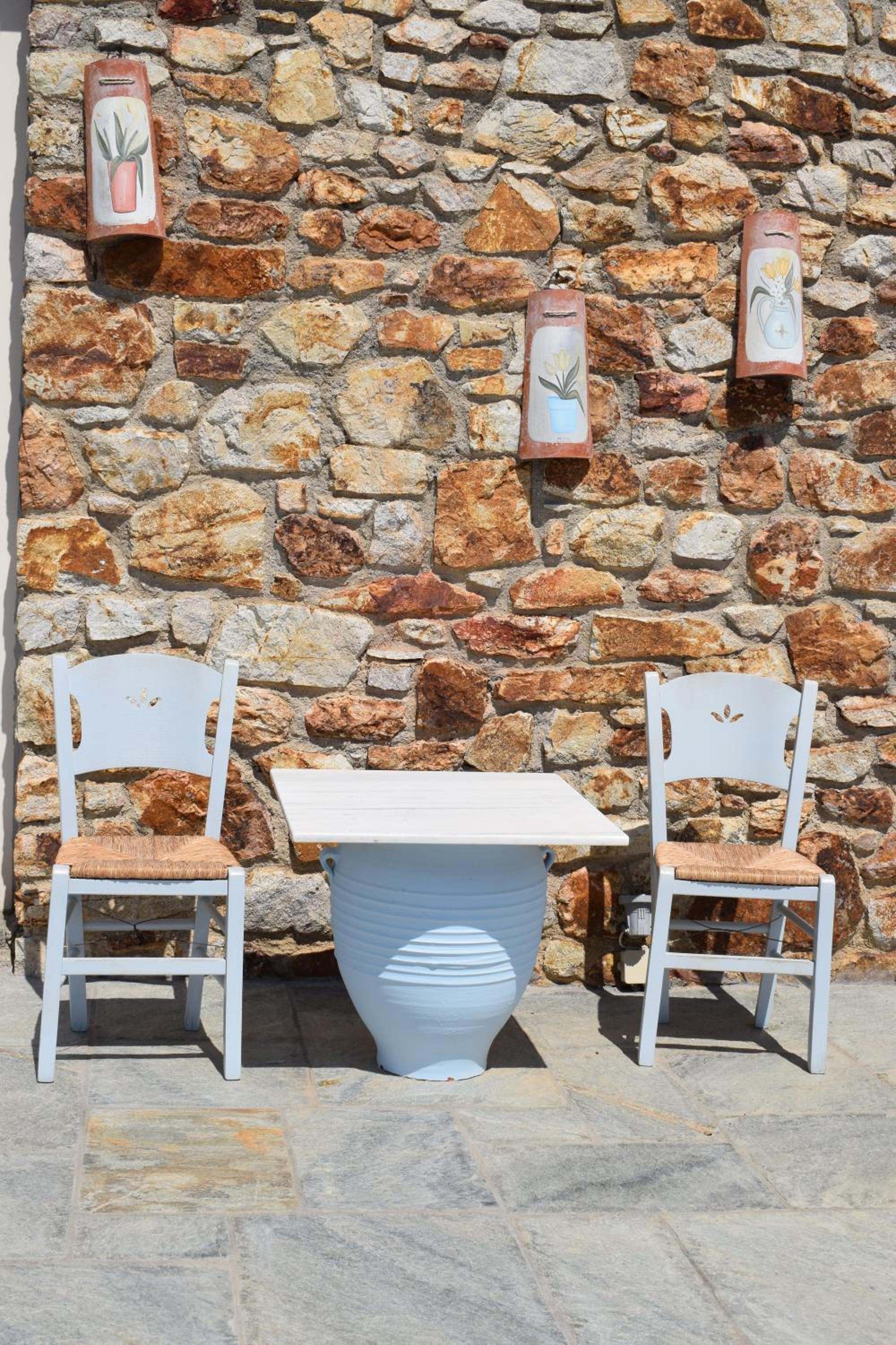 Studios Niovi Serifos