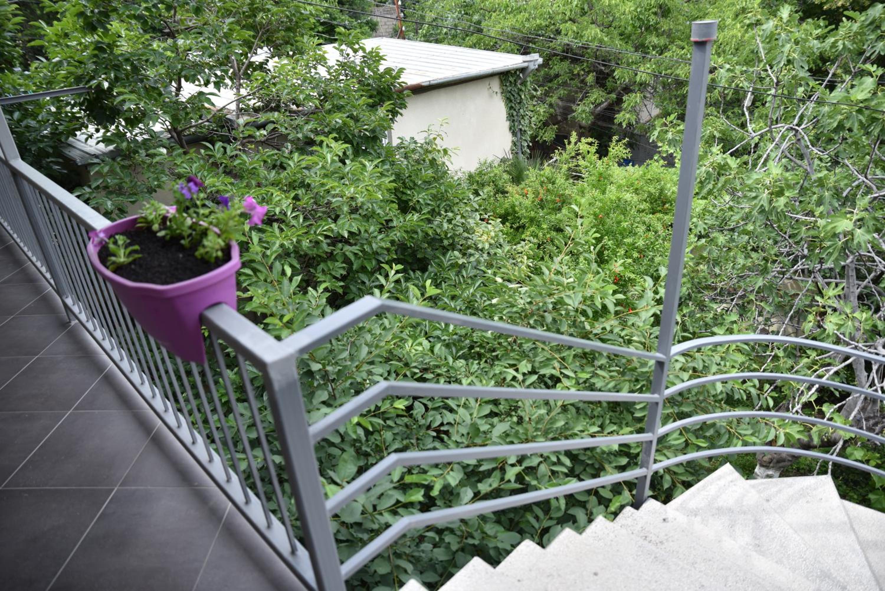 4BD Appartaments with cozy garden view 5