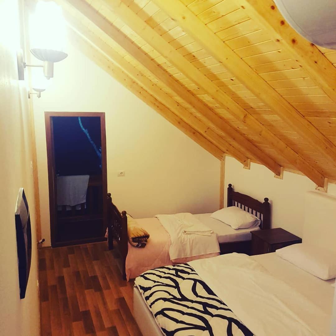 Hotel Krojet e Rrogamit