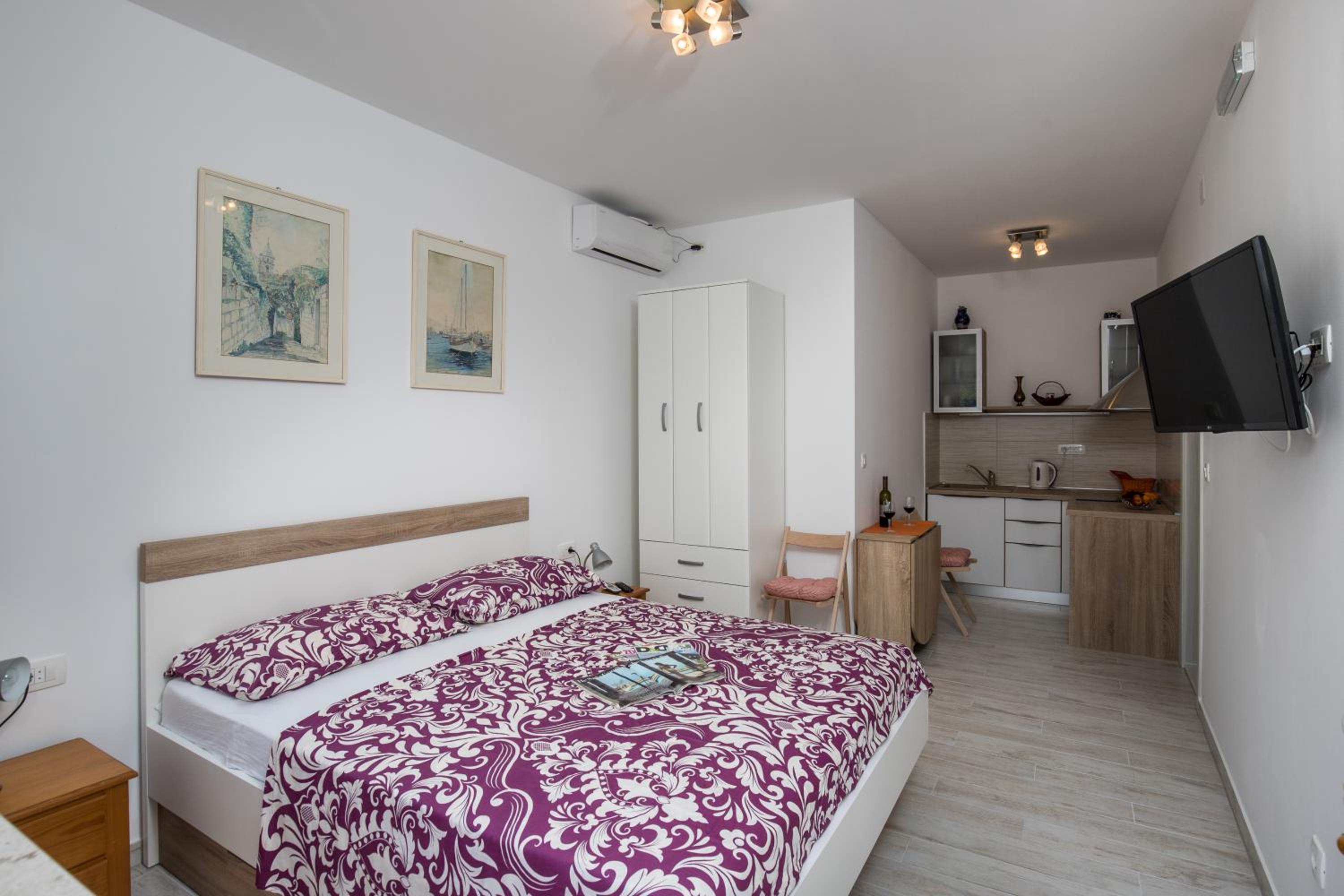 Apartments Eva