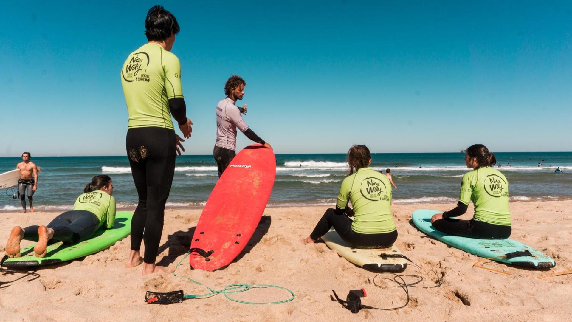 Nice Way Cascais Hostel & Surf Camp