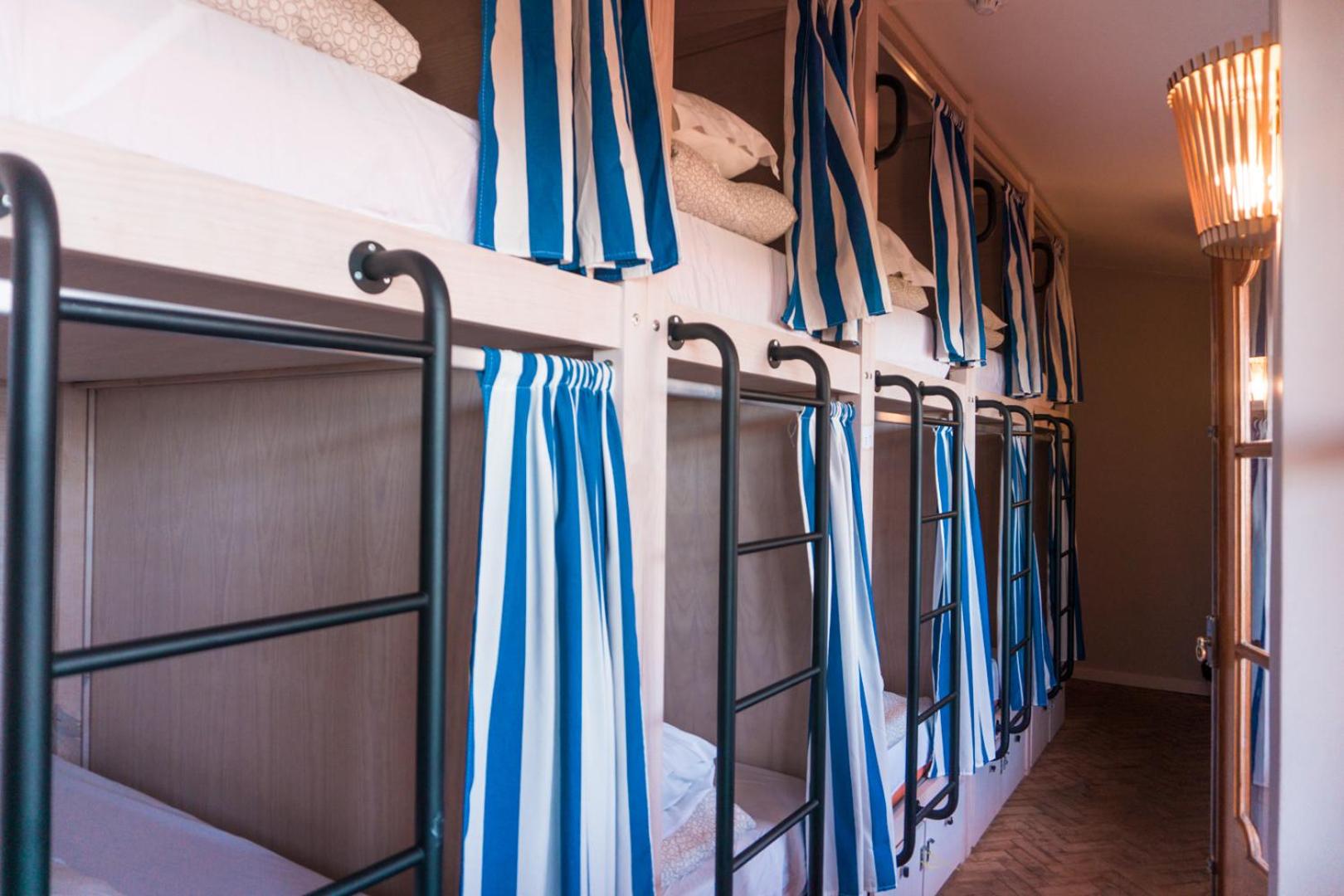 Nice Way Cascais Hostel & Surf Camp