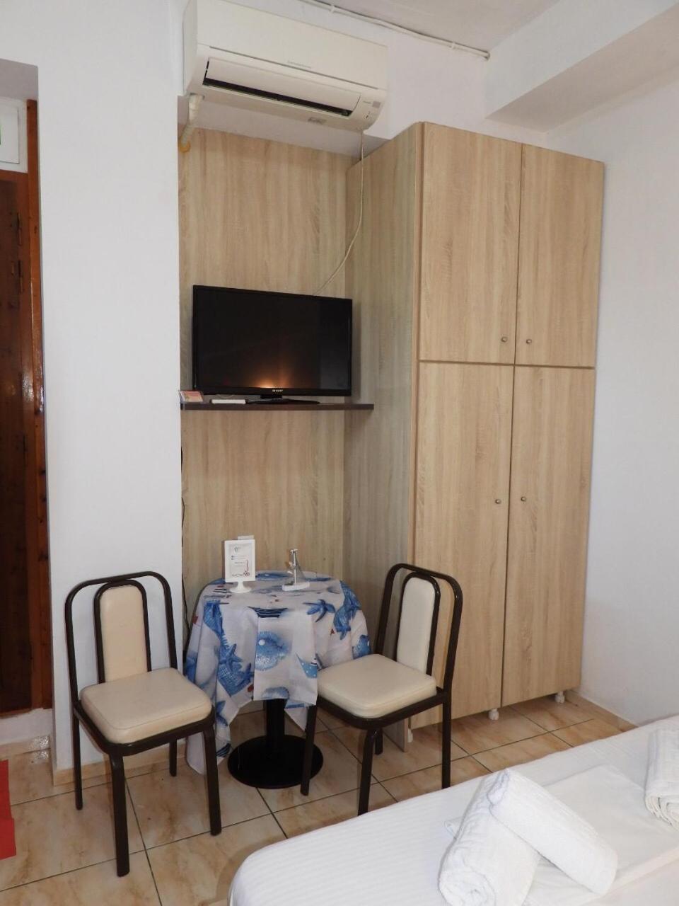 Photo 8