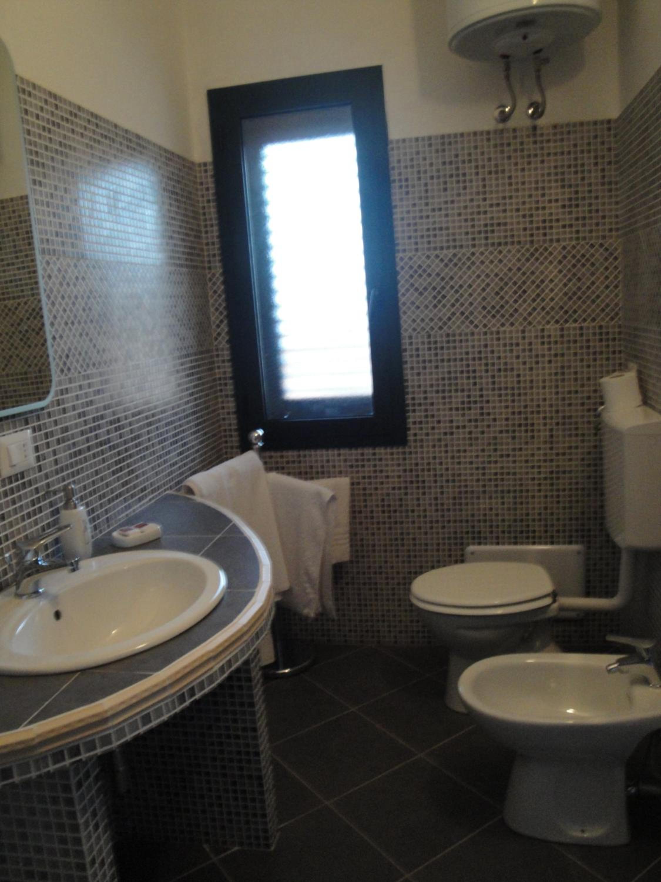 Photo 37