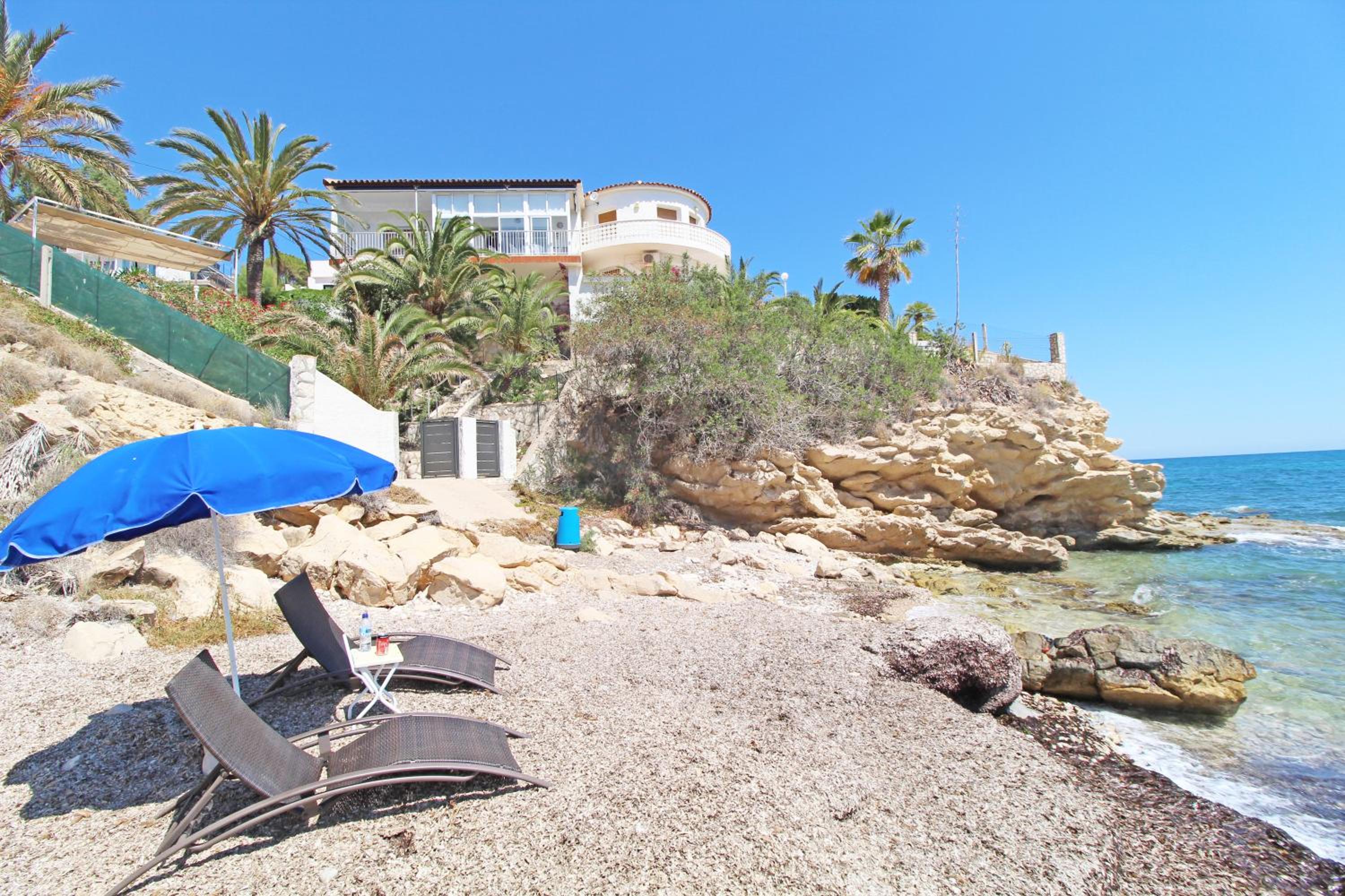 Villa de lujo,piscina, bbq y acceso privado playa photo 2
