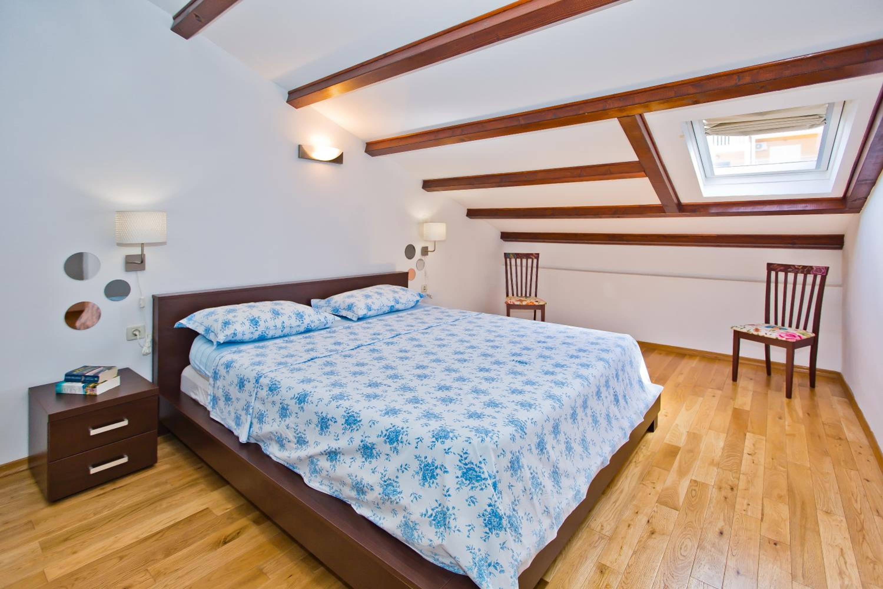 Luxury Bellavista Amazing sea Holidays with Private Beach & Parking view 3