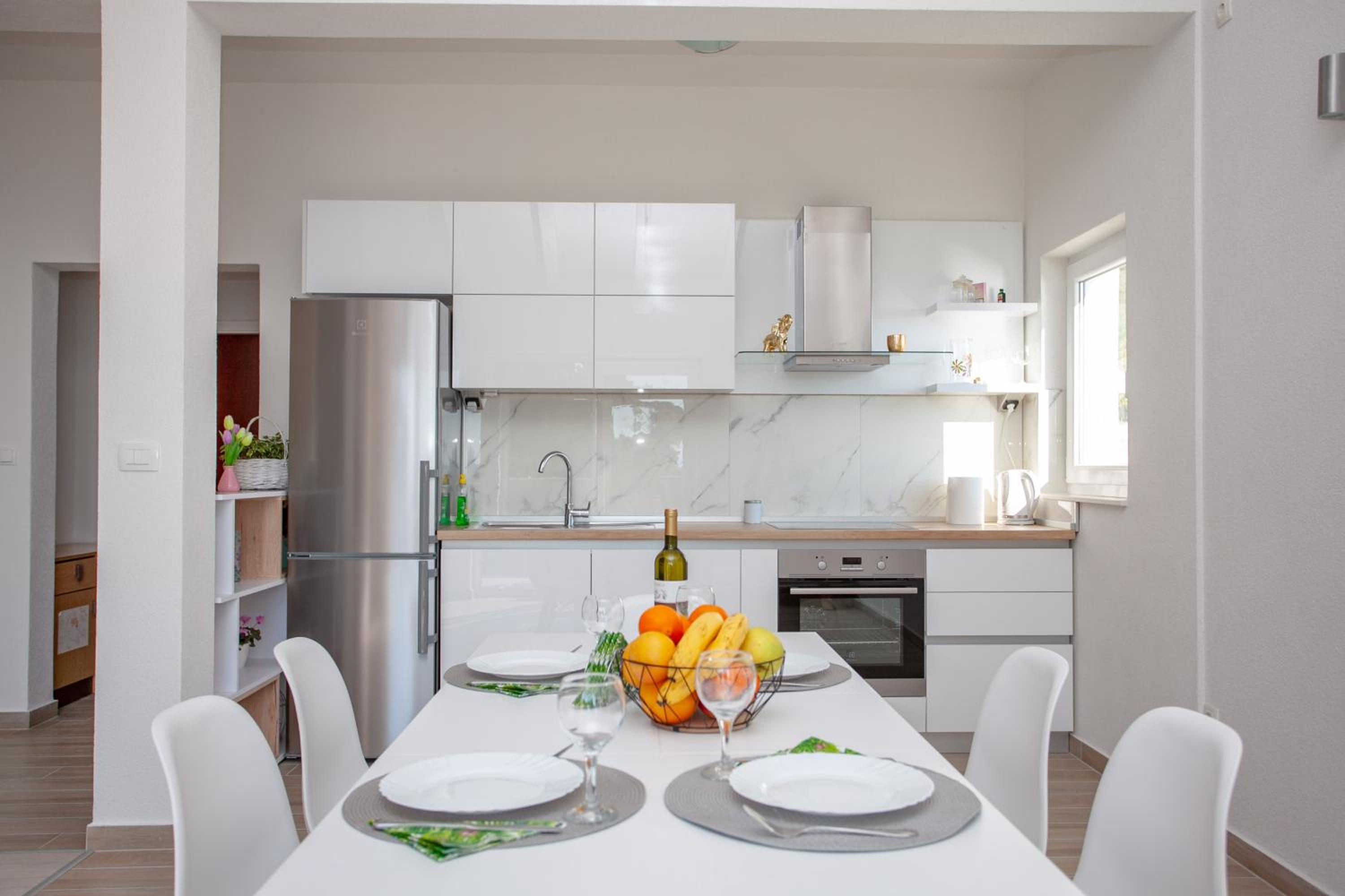 Luxury Sea View Apartment view 5