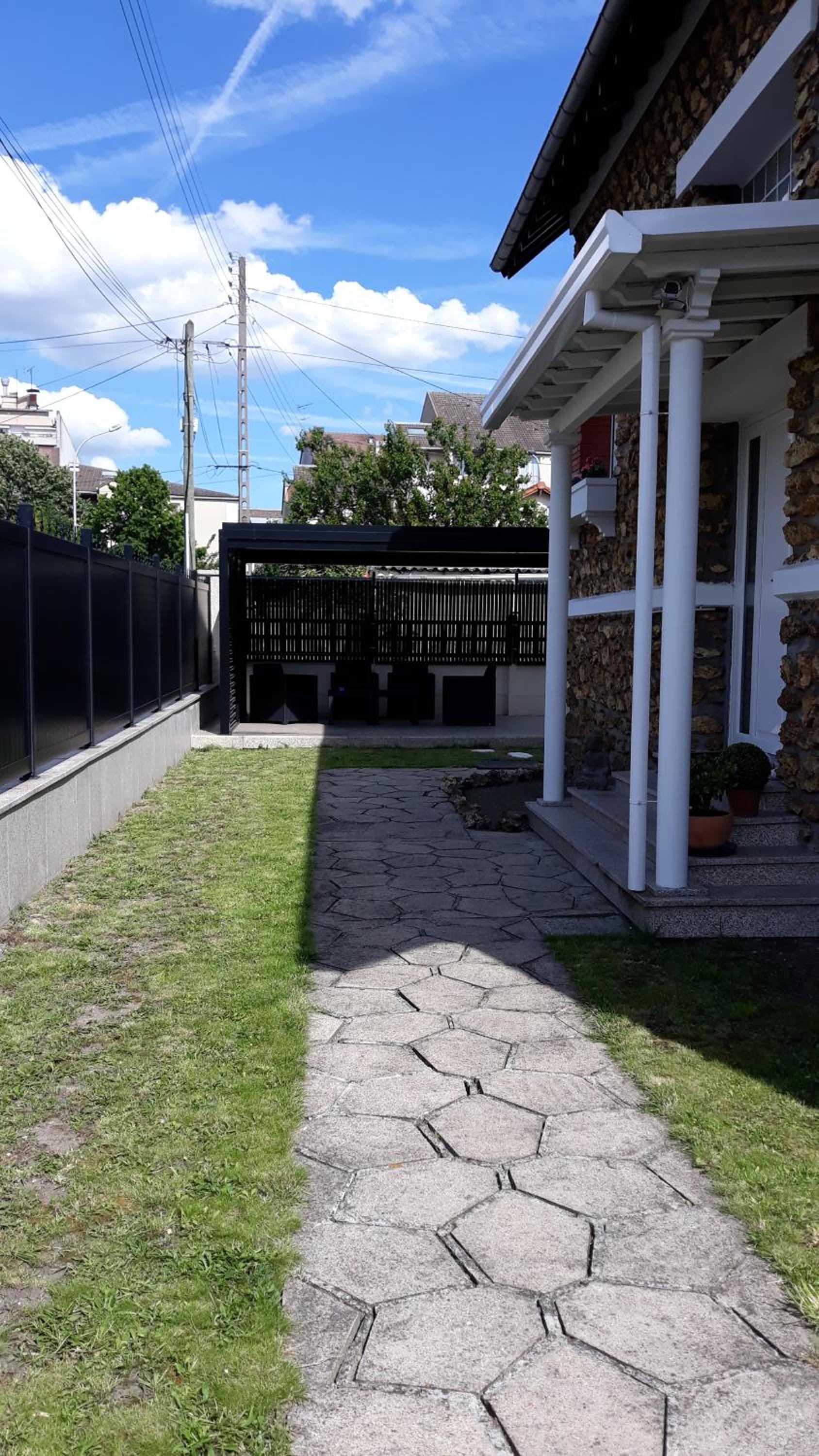 Photo 33