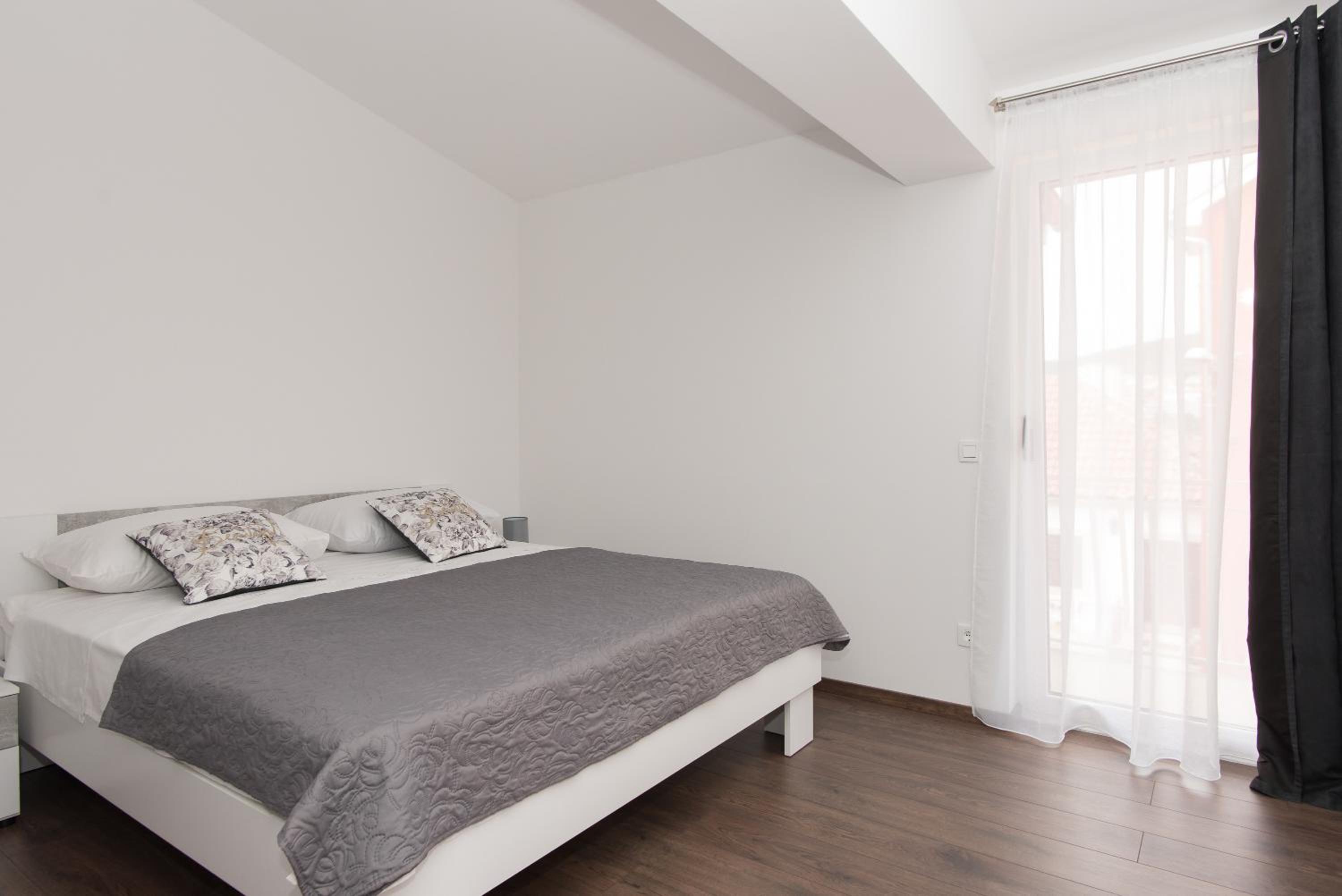 Apartment Anchor view 5