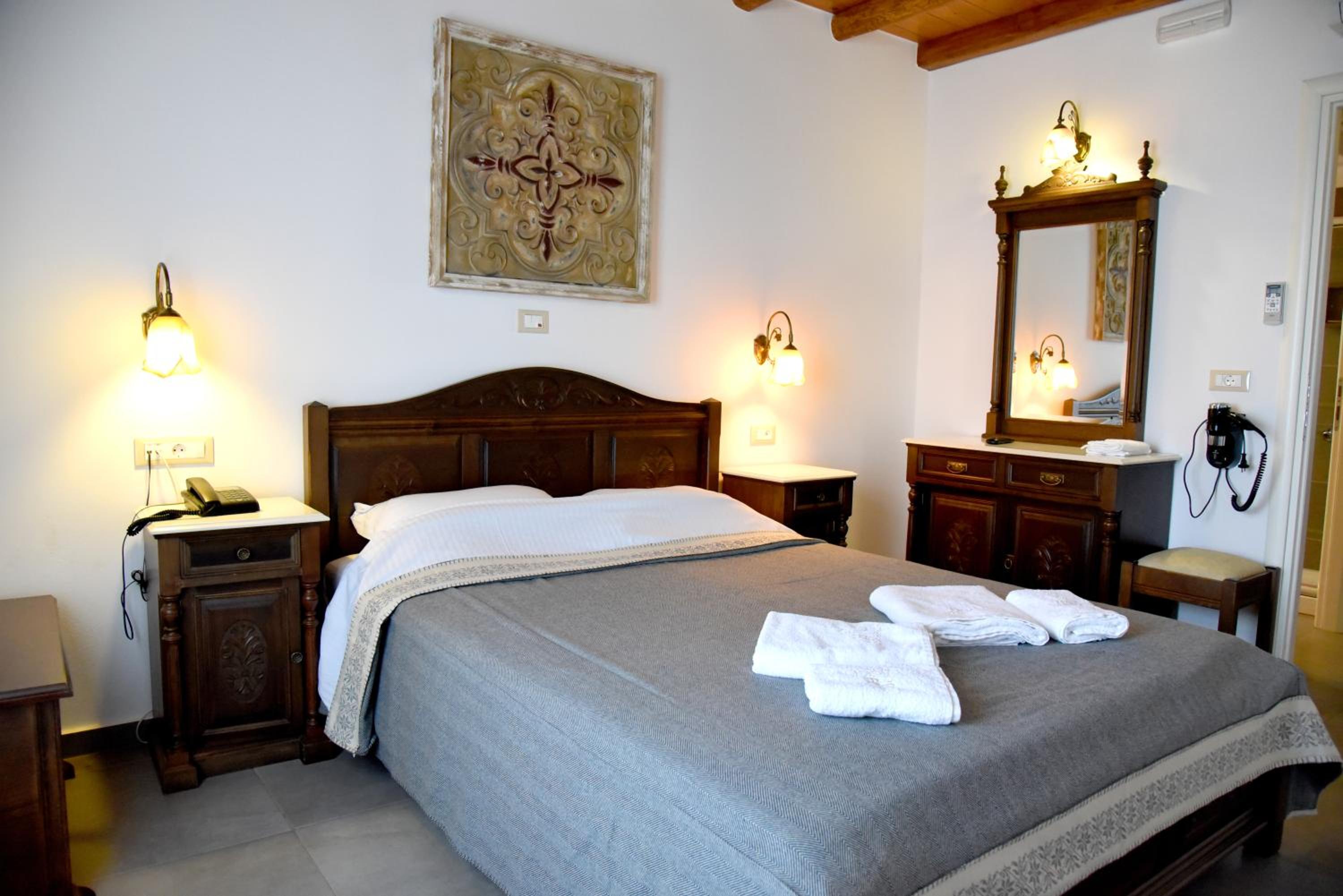 Hotel Messaria