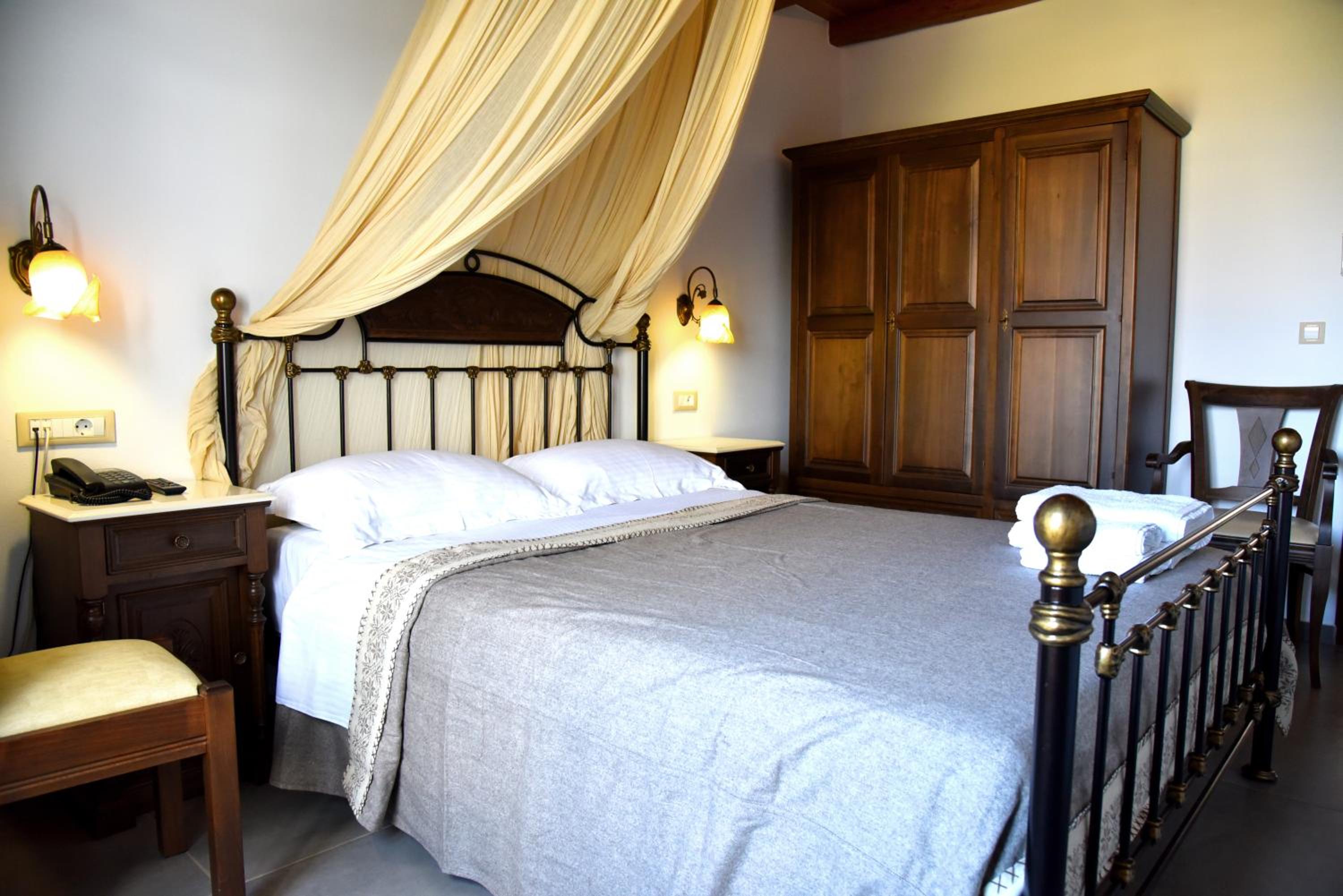 Hotel Messaria