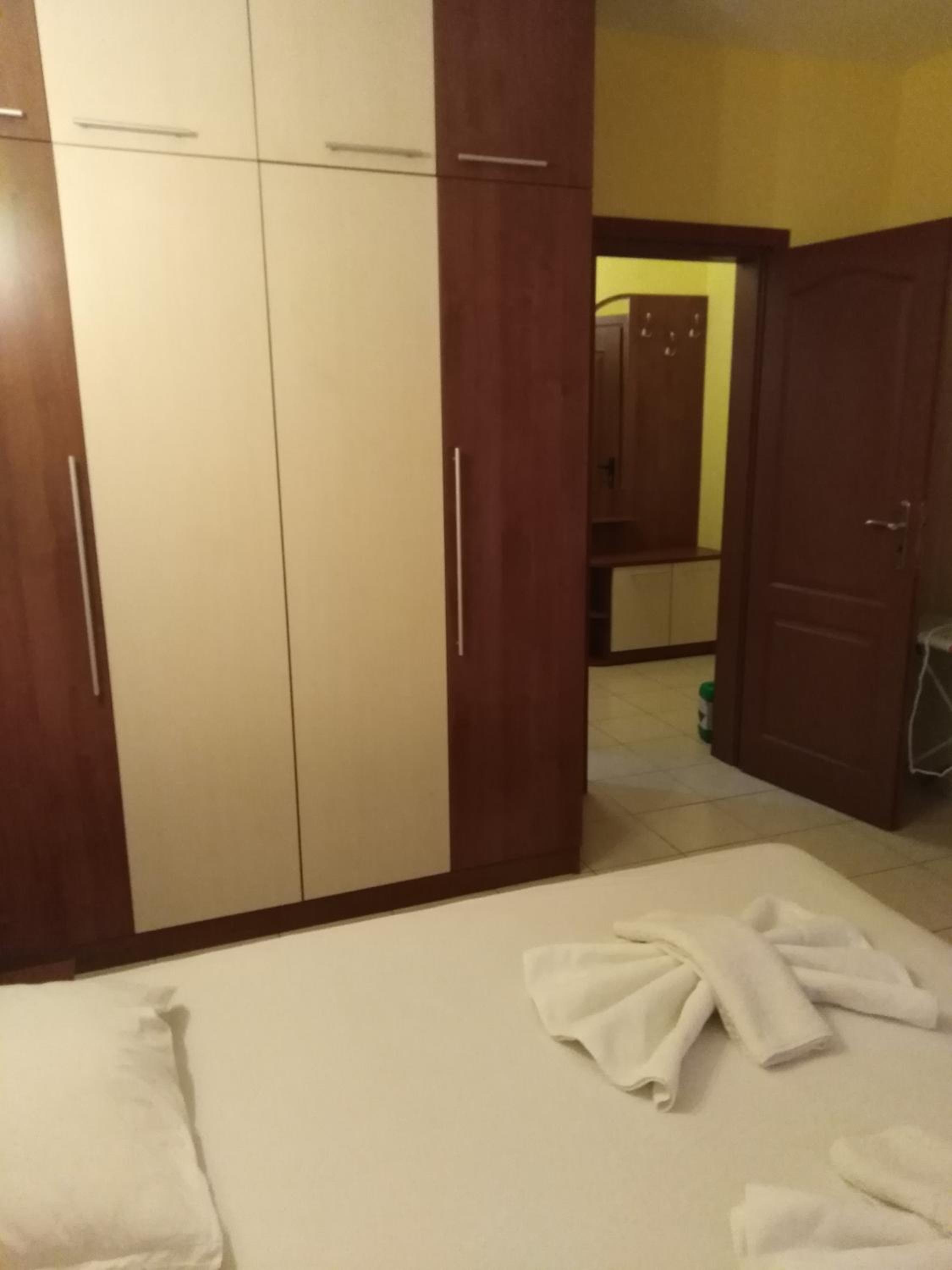 Apartment See Breeze