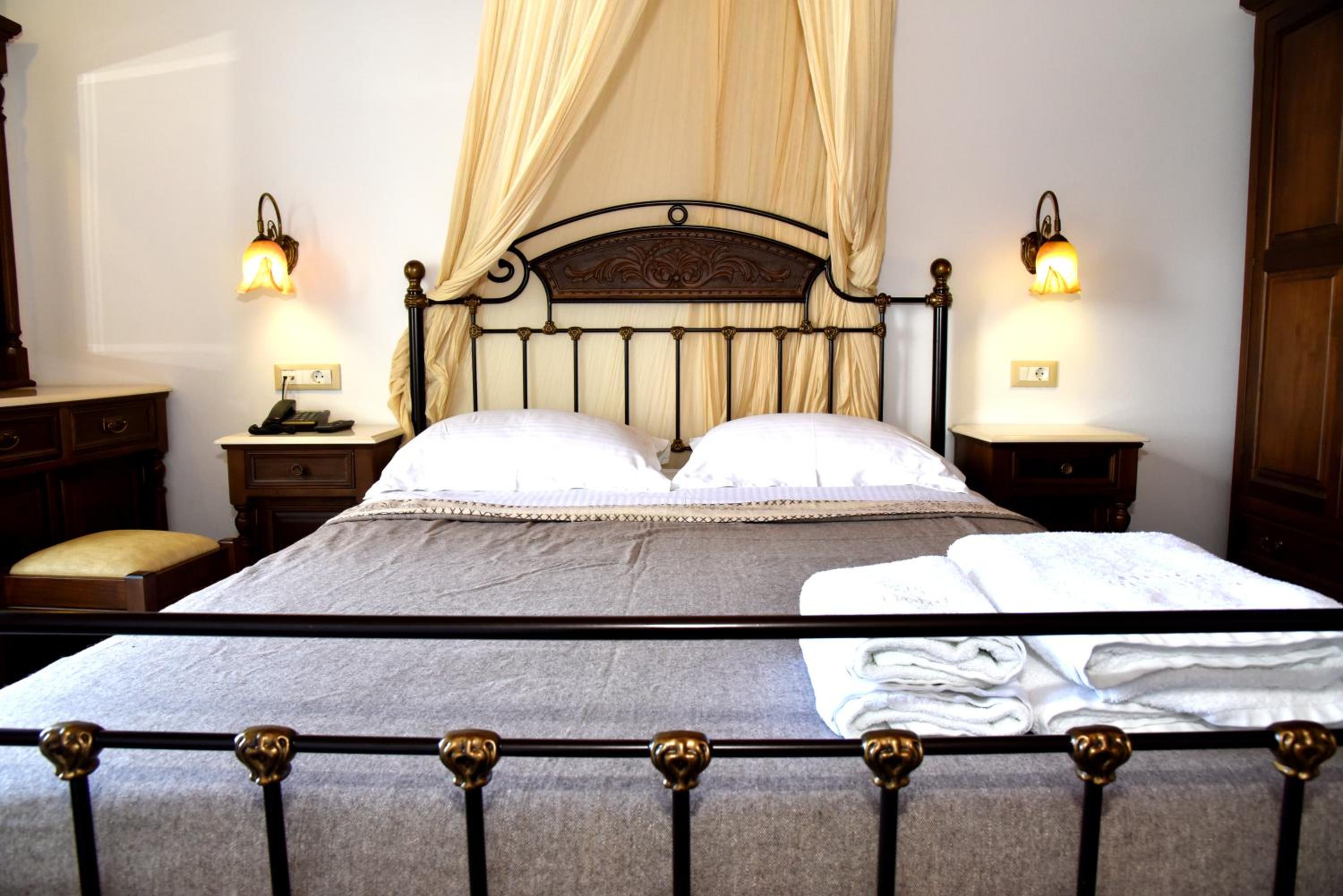 Hotel Messaria