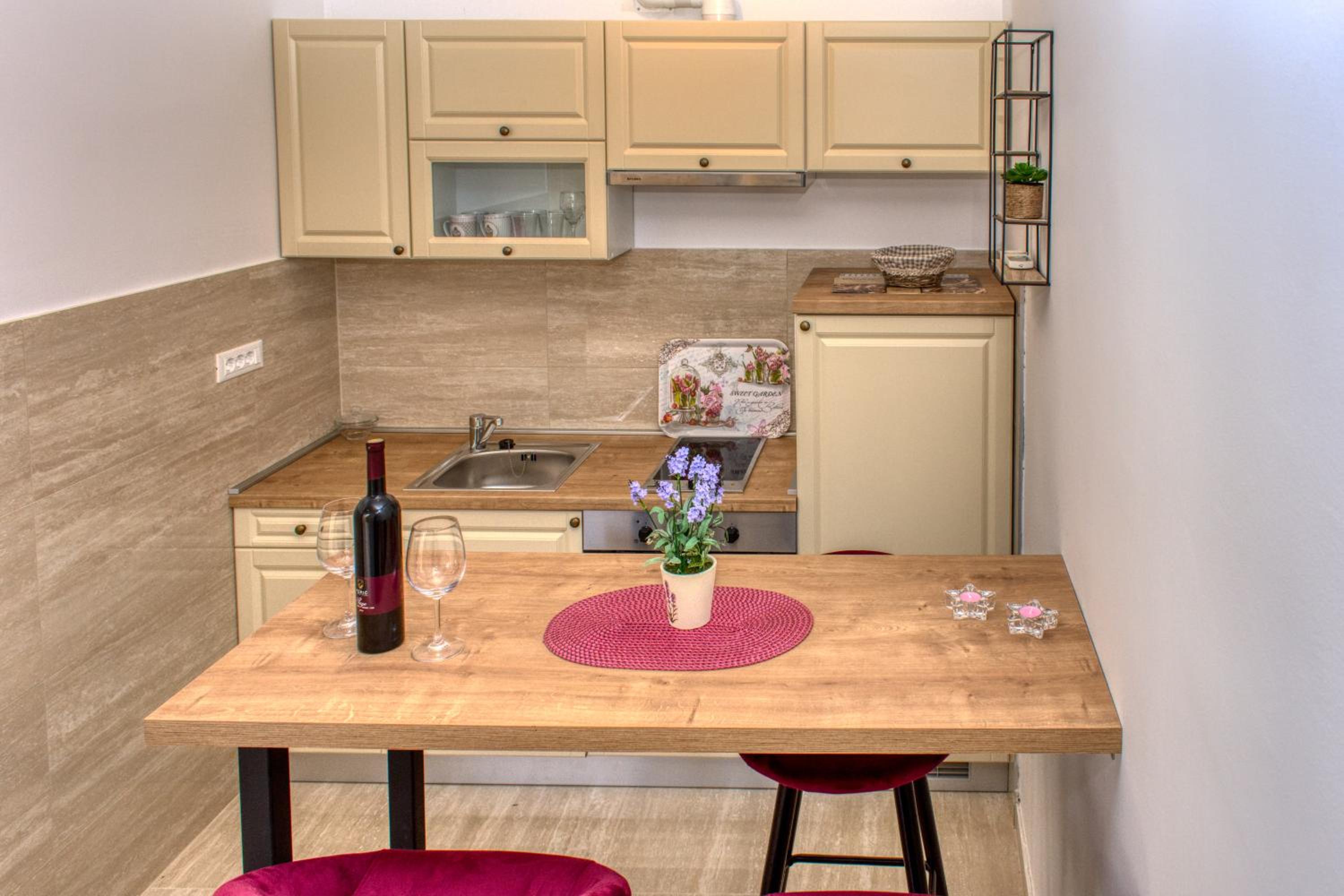 Apartman Ante view 2