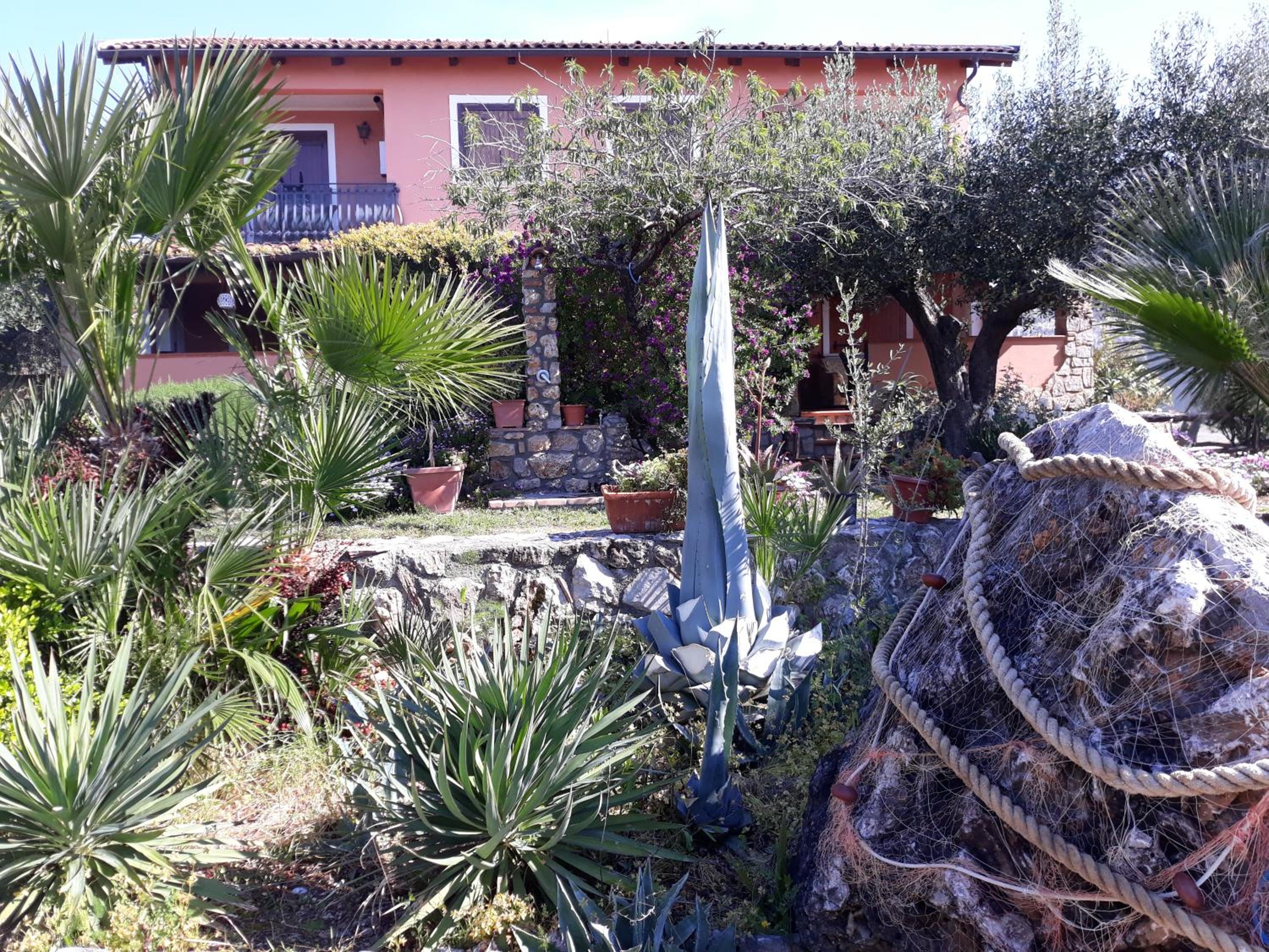 Country Bellavista view 3