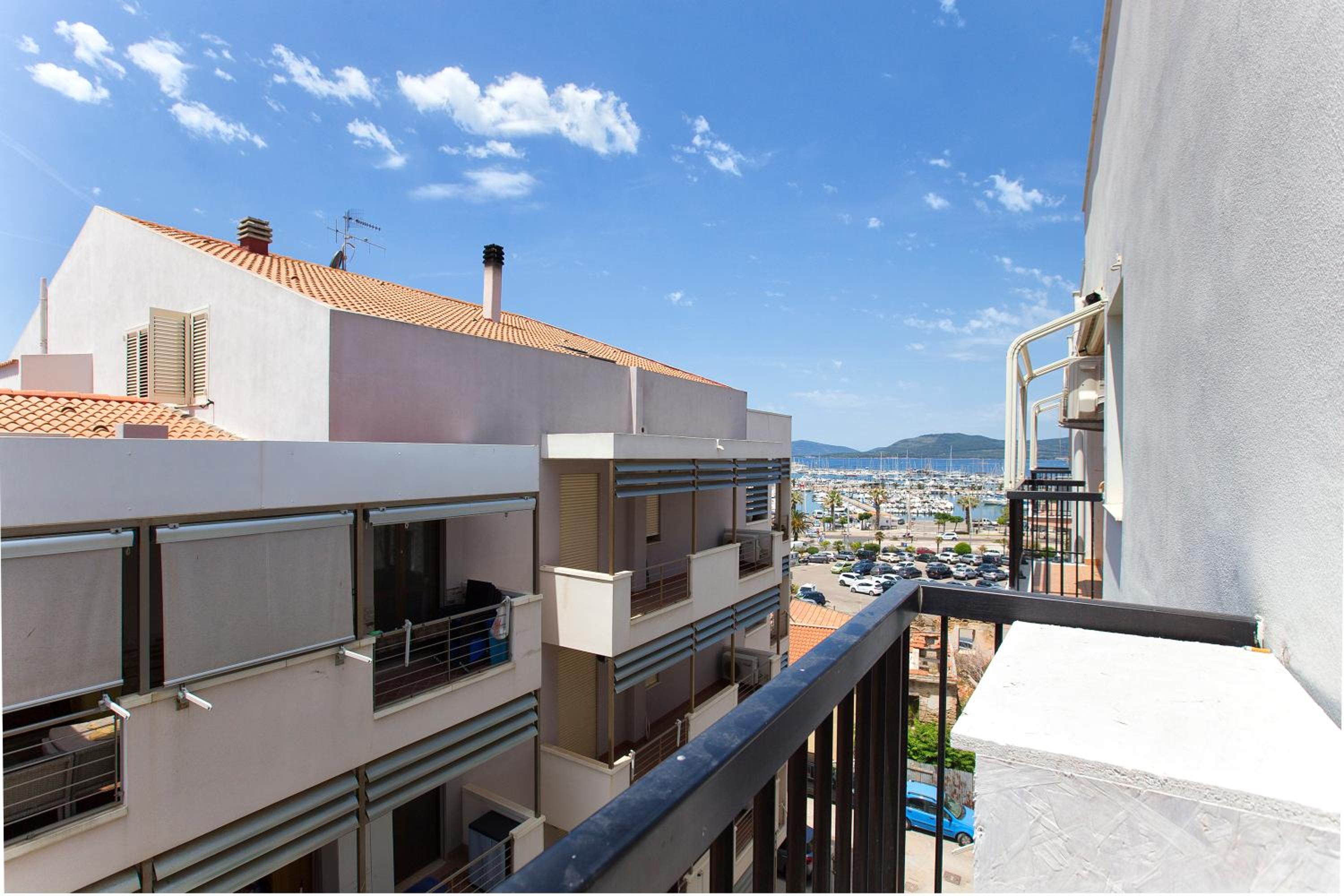 Al Piazzale Appartamento fronte Porto view 2