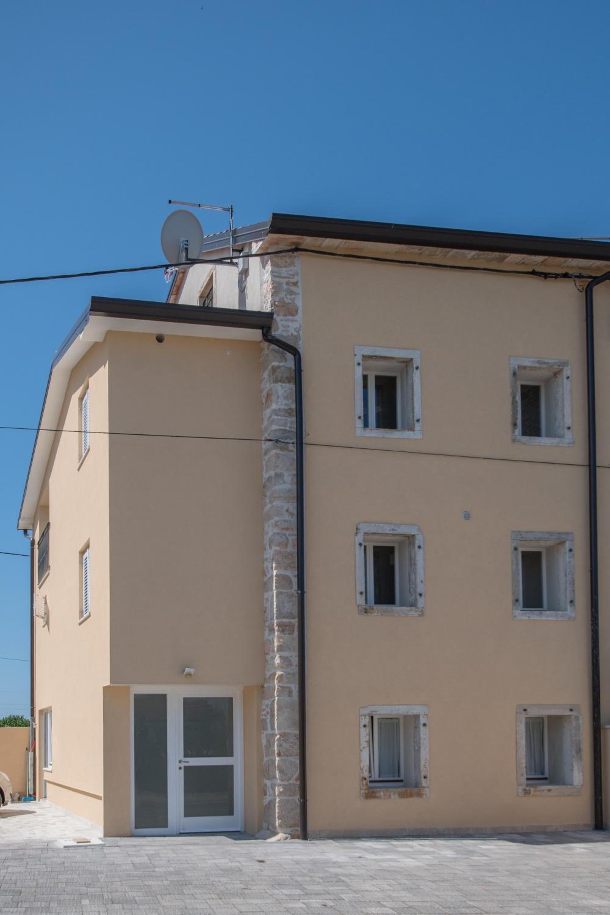 LANA house with apartments