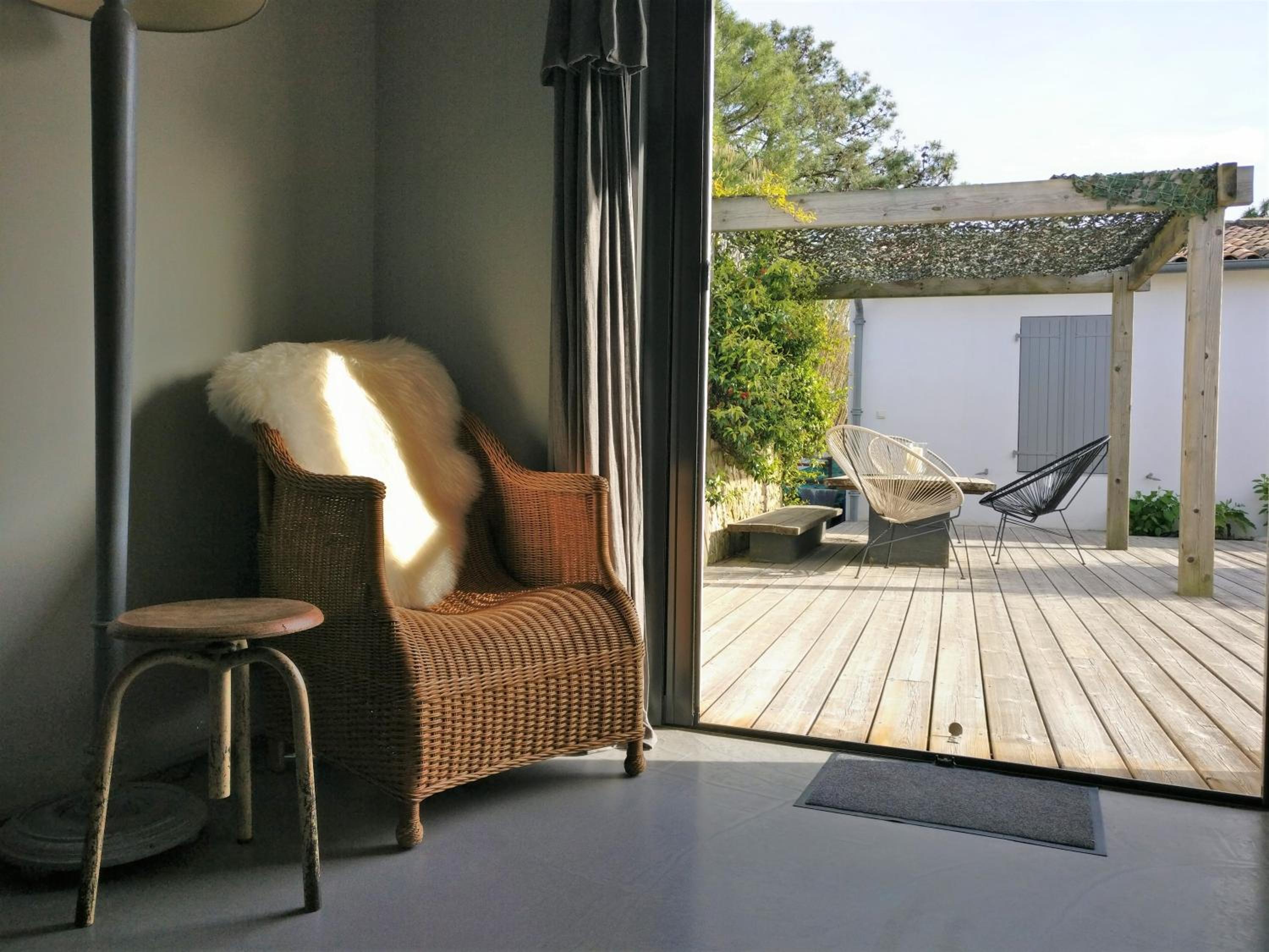 Derrière la plage : suite, patio et pergola view 4