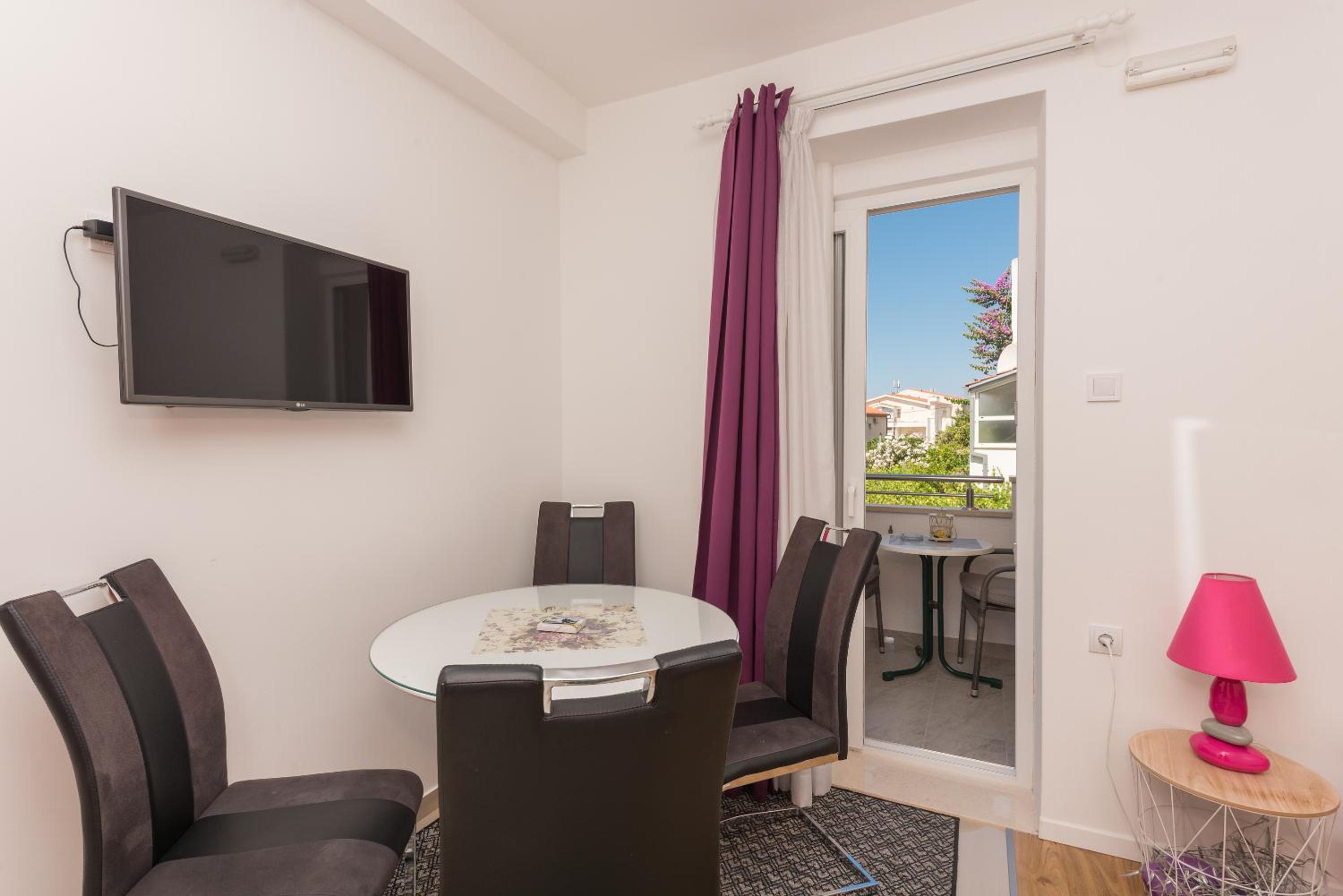 Apartmani Mona view 2