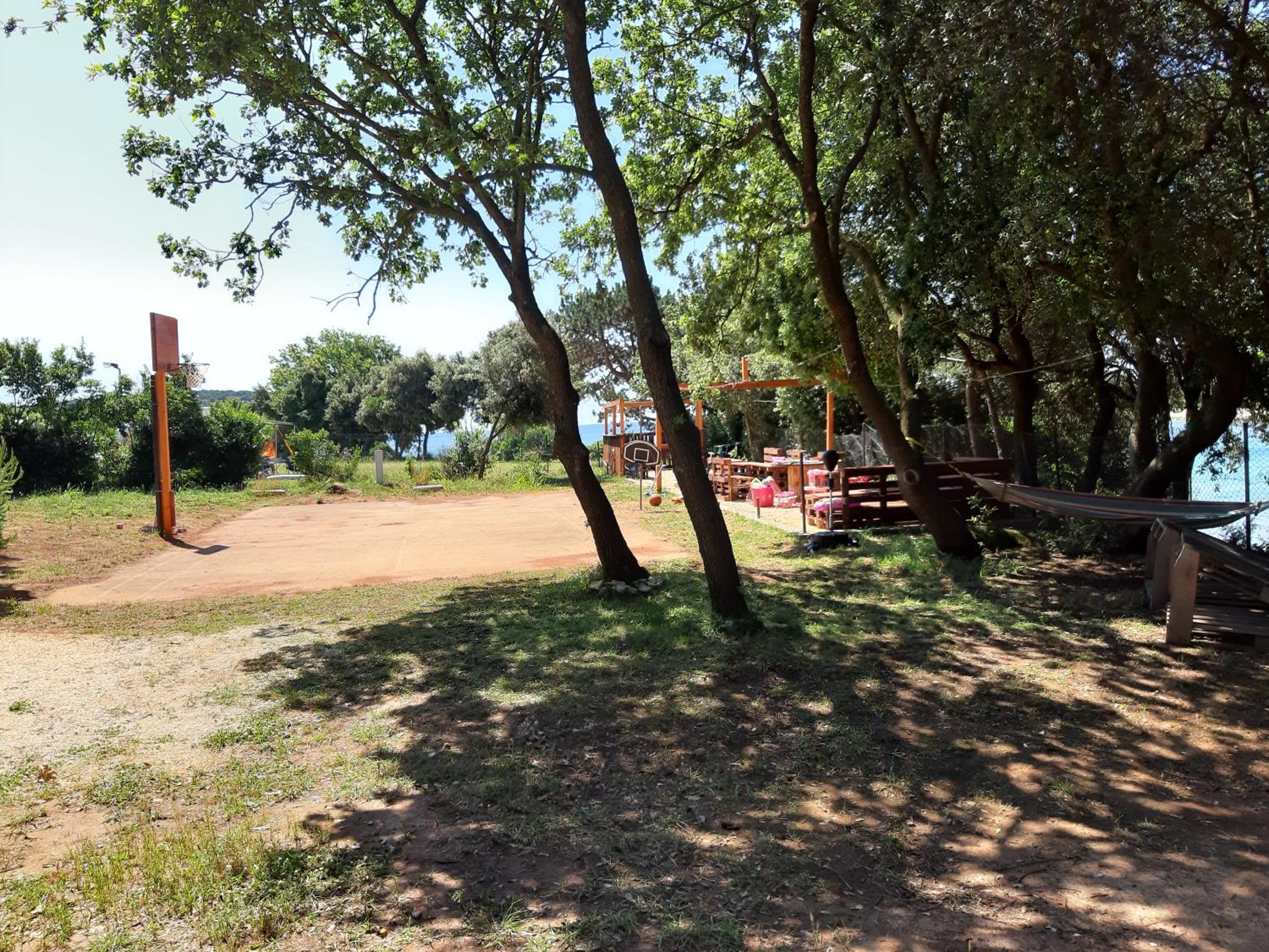Photo 28