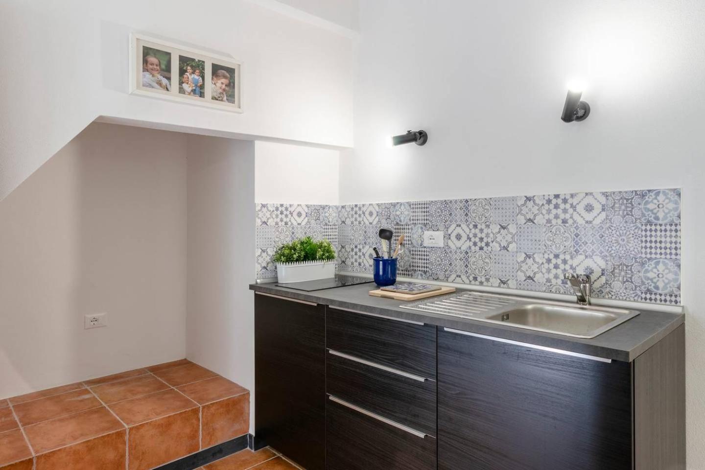 ALTIDO Family Flat with little patio, Cinque Terre view 3