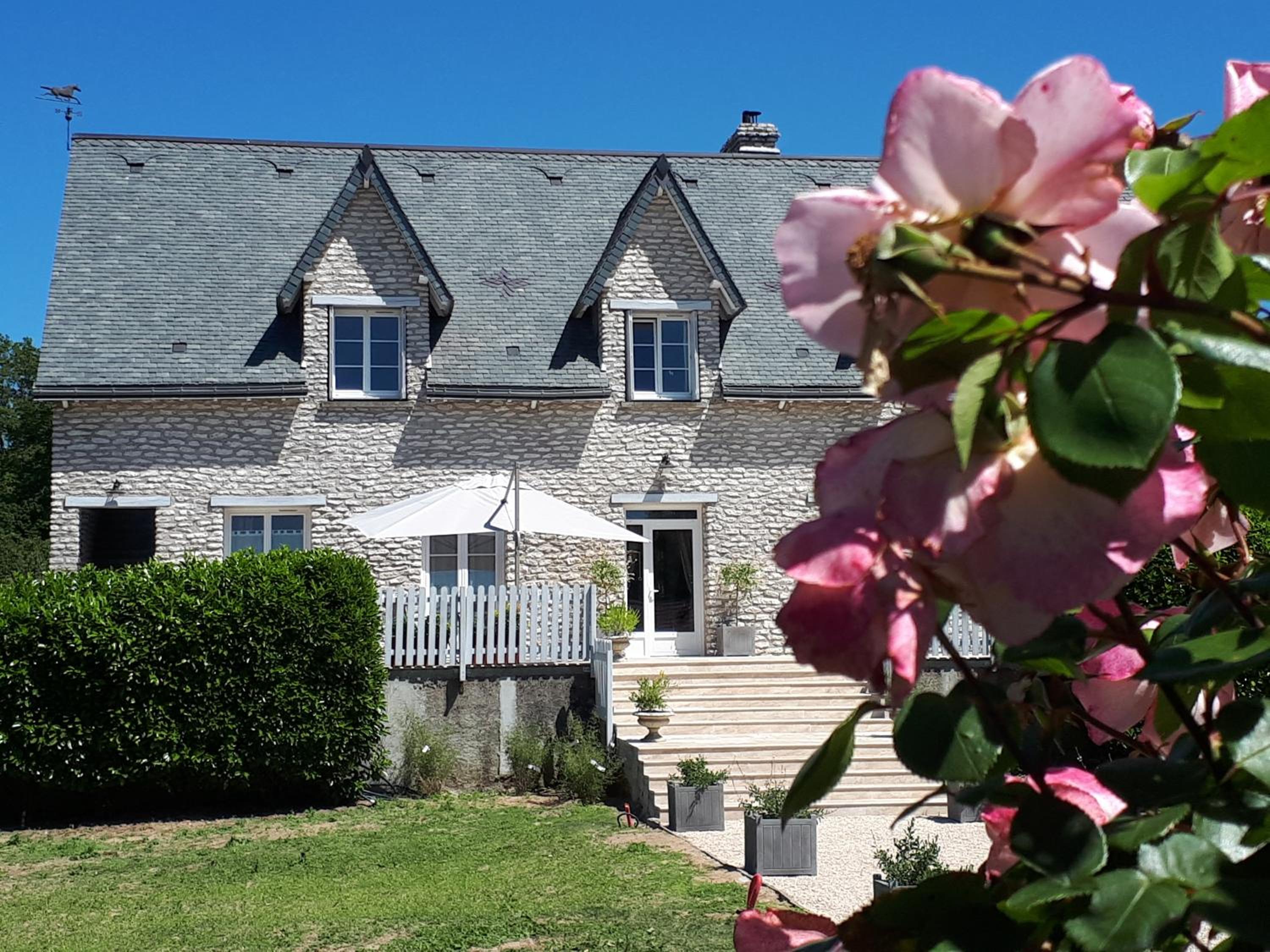 Le Clos Notre Dame view 2