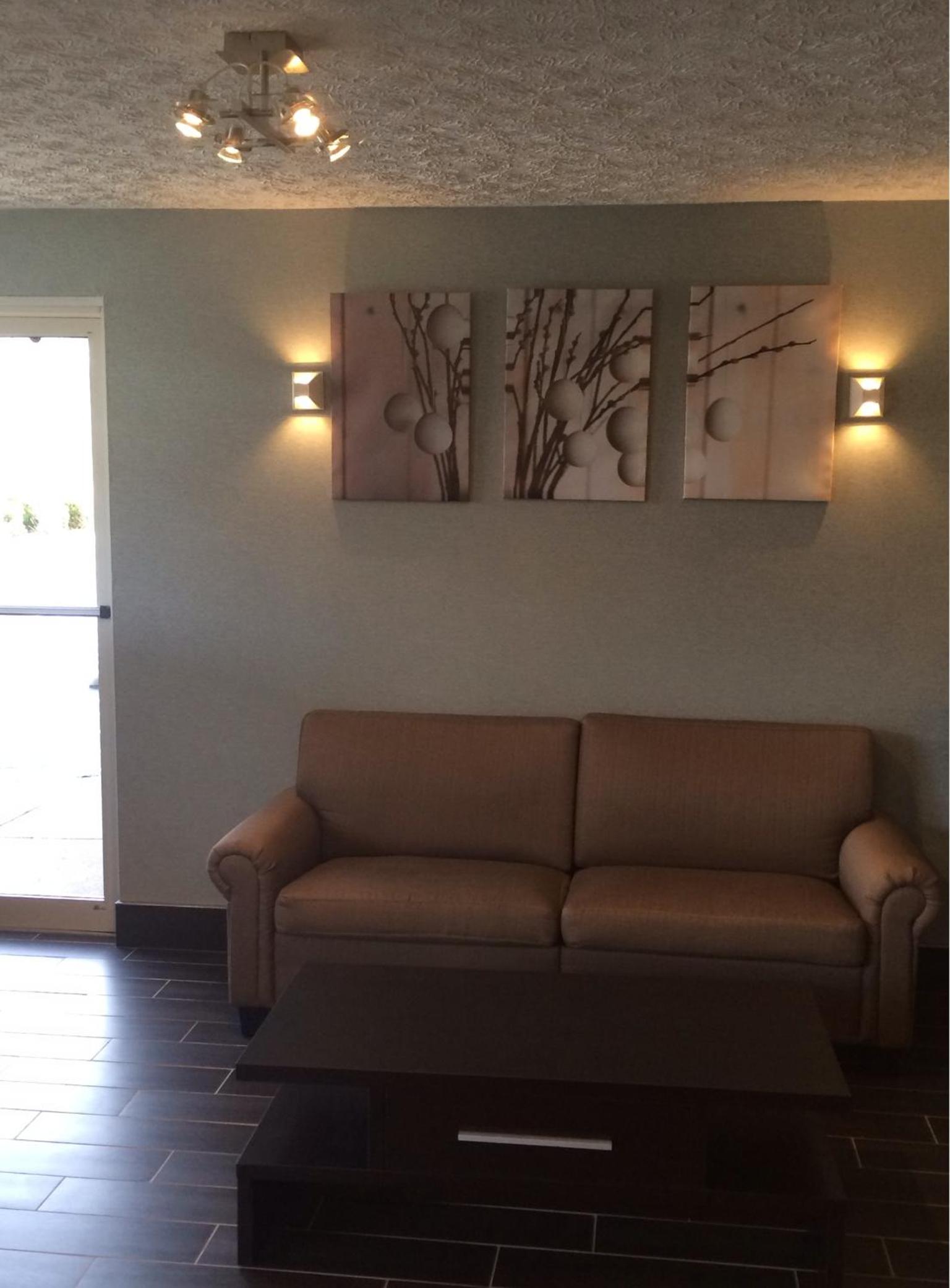 Boarders Inn  Suites by Cobblestone Hotels - Ashland City - Property Image 18
