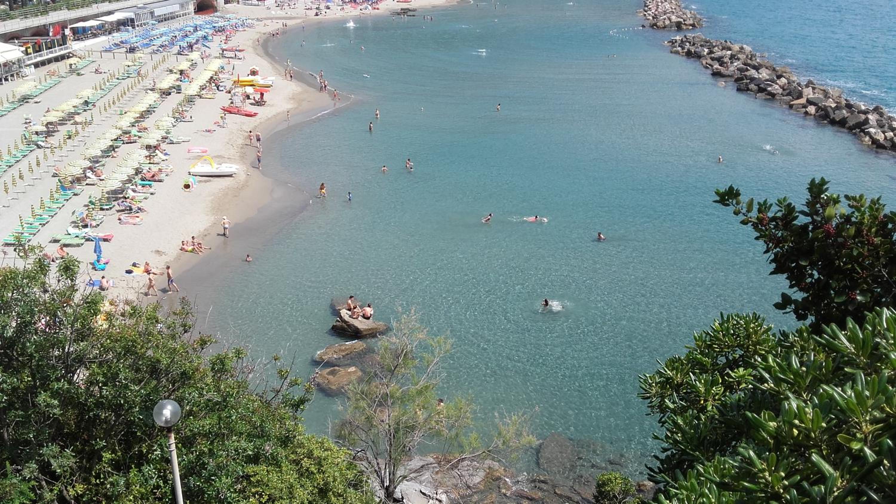 Un gioiello con vista mare view 2