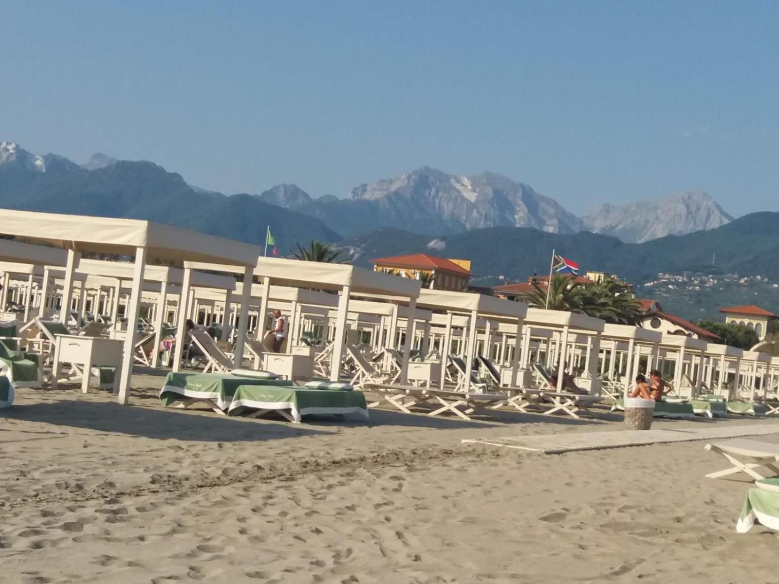 Appartamento Versilia lungomare photo 5