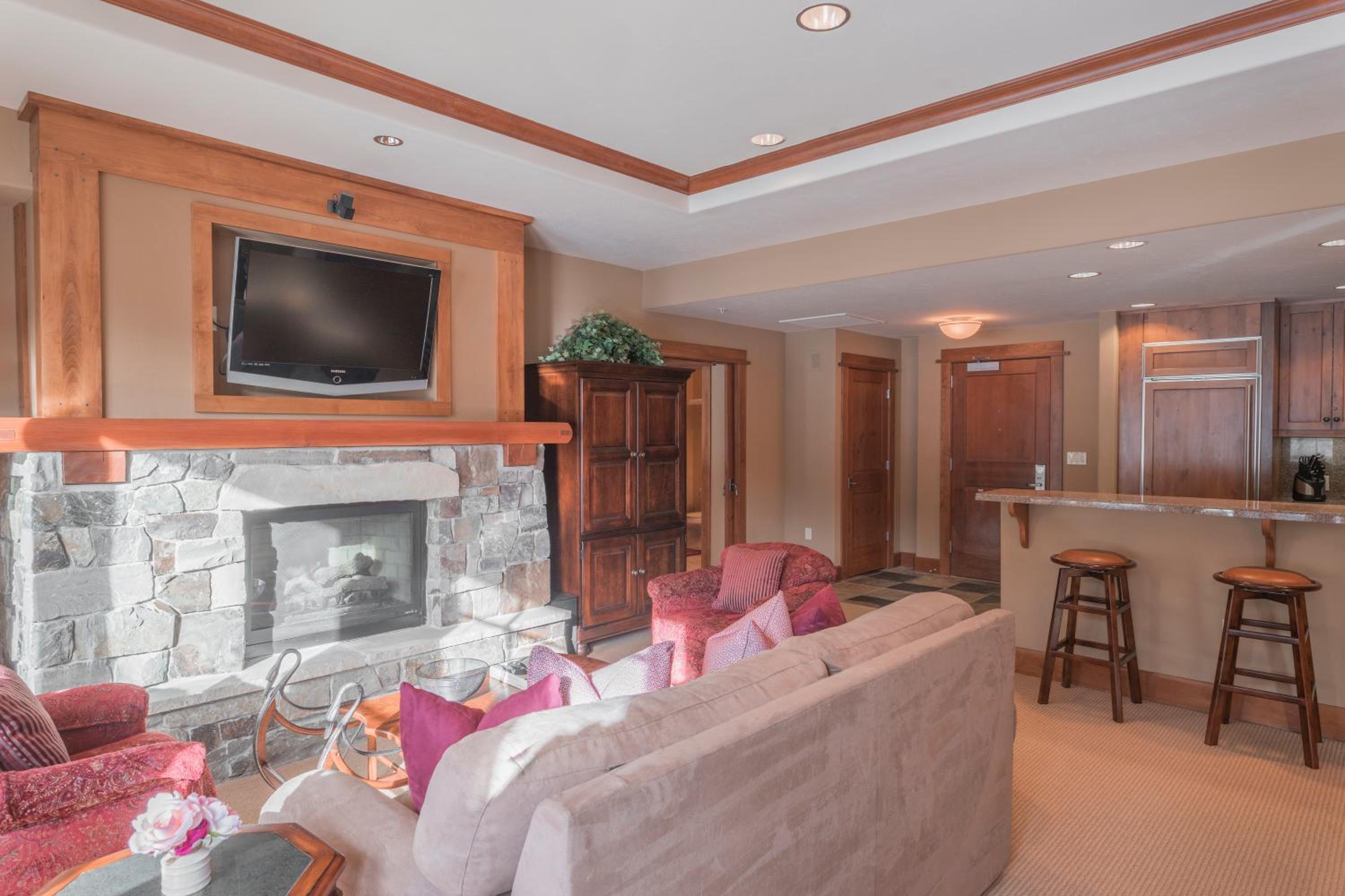 Lake Tahoe Vacations - Ski-in/Ski-out Village at Northstar Residence! - 310 Iron Horse South - Property Image 1