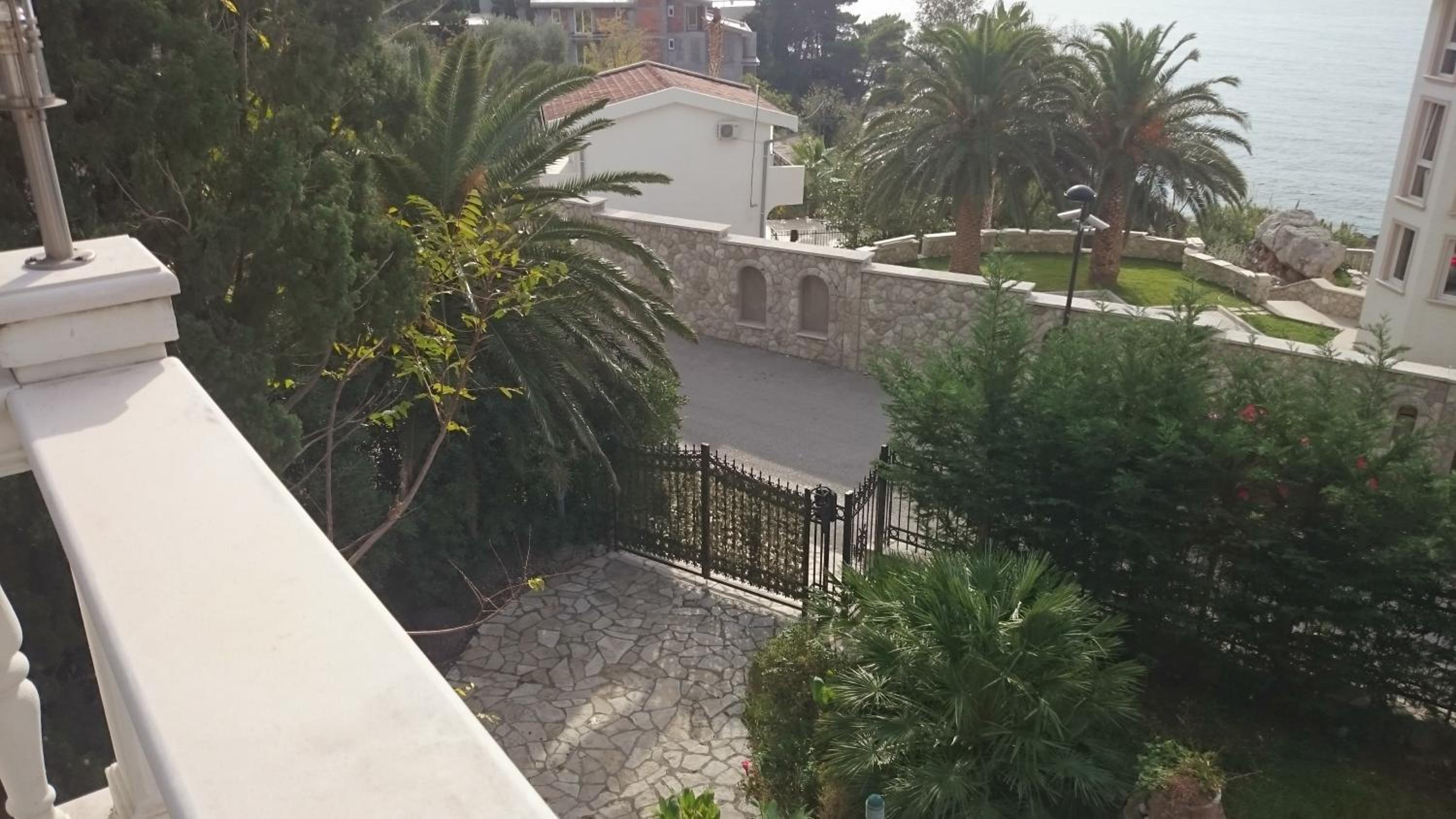 BG Villa, Apartment L view 4