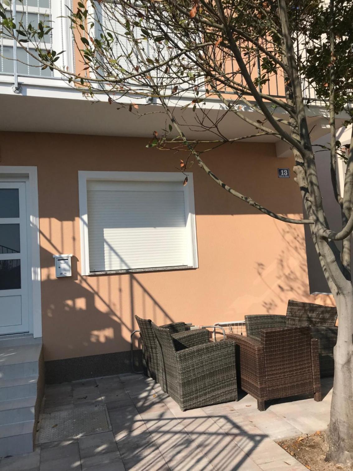Apartmani Anloma Lorainne view 3