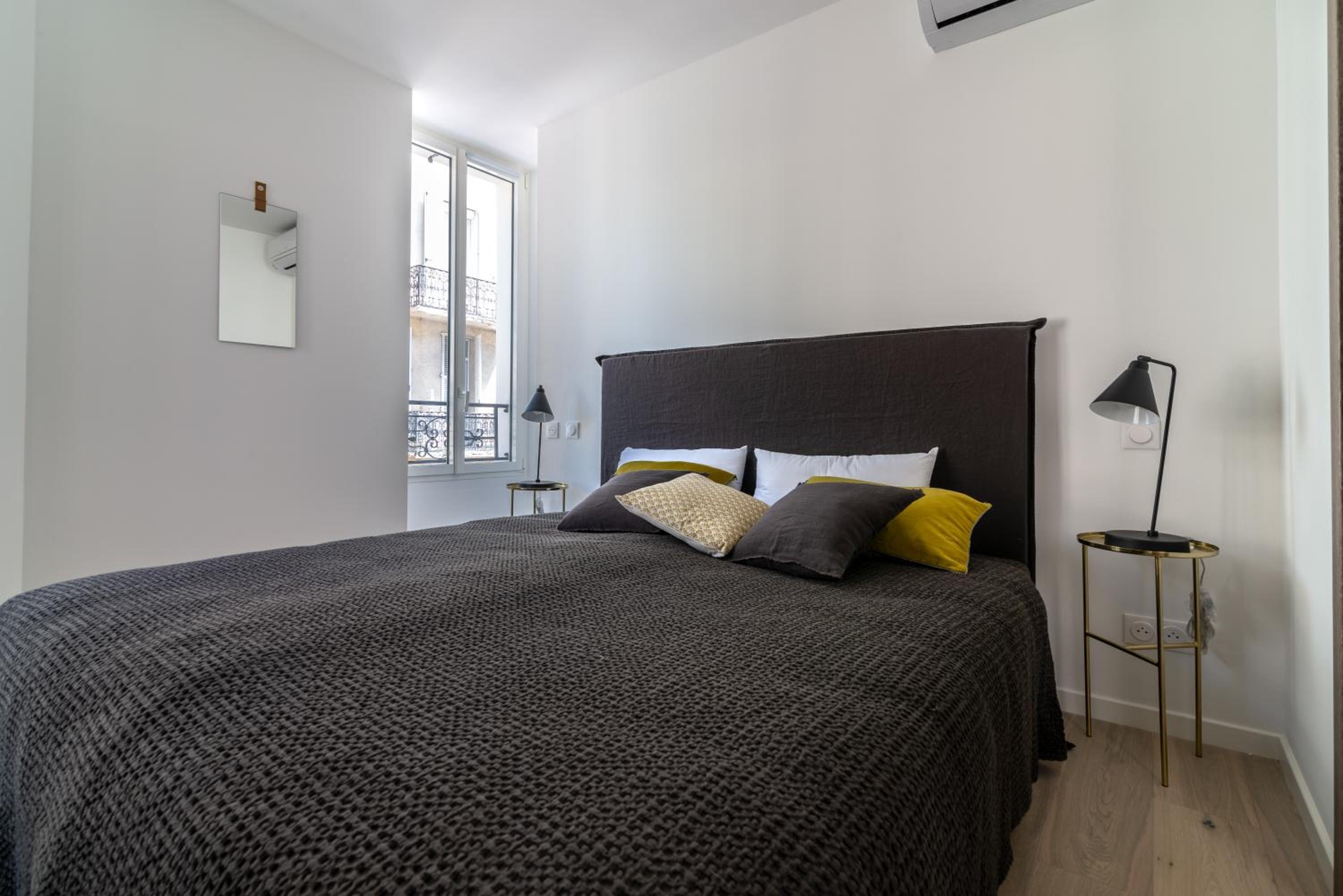 Scandinavian Urban 2 - 2BR apartment in center close to Palais des Festivals and the beach