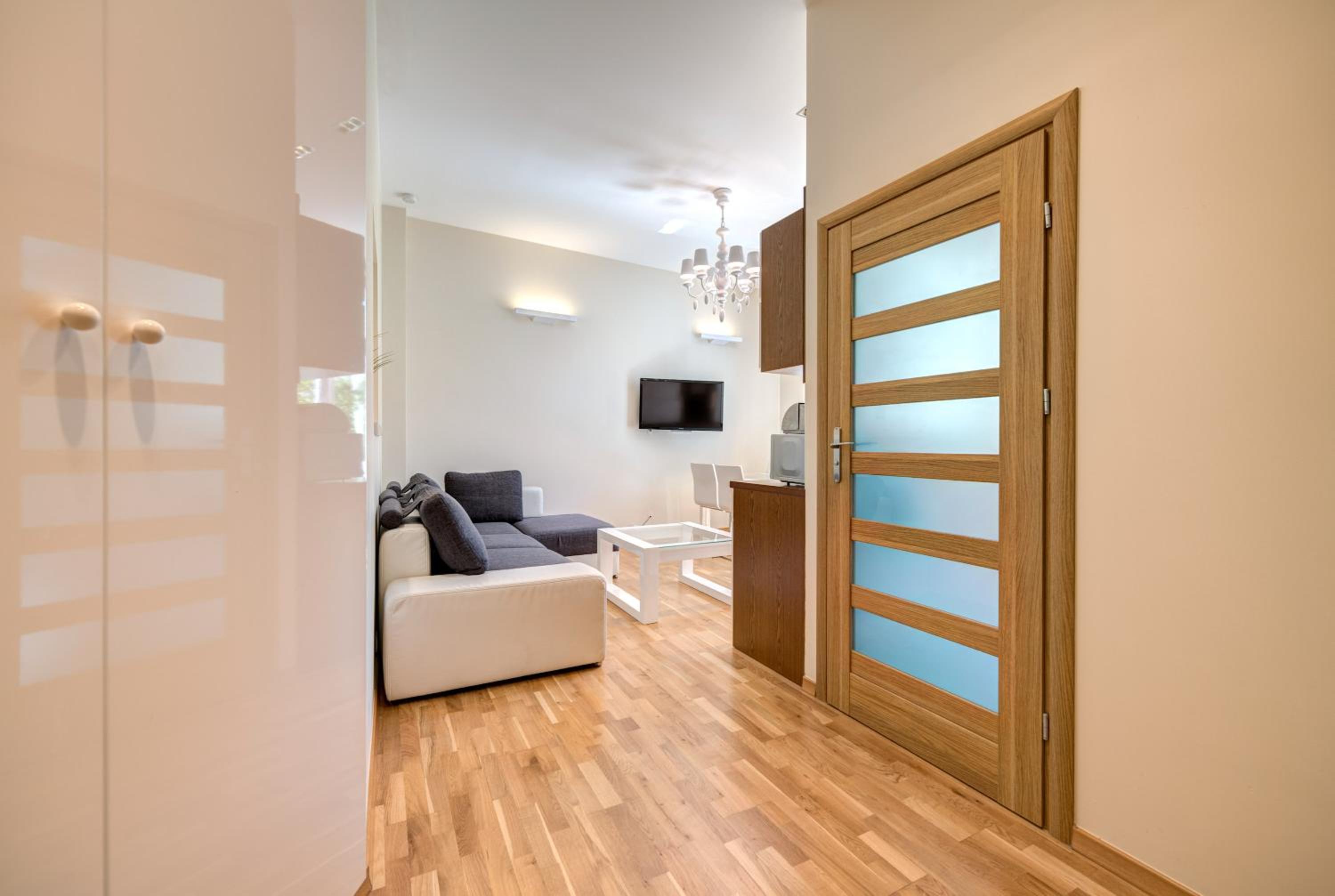 DR Apartments - Frank view 5