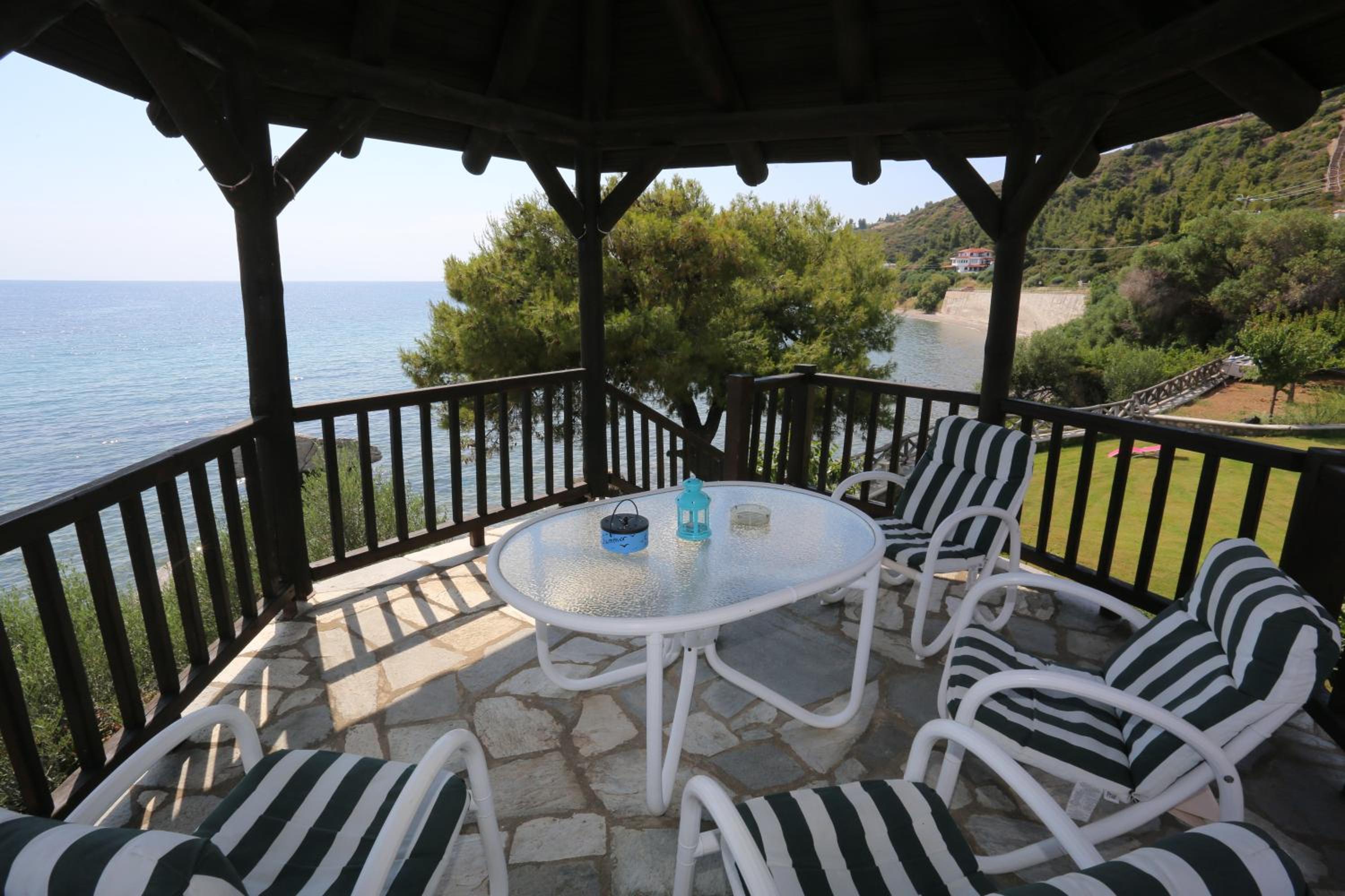 Seaside 2 view 3