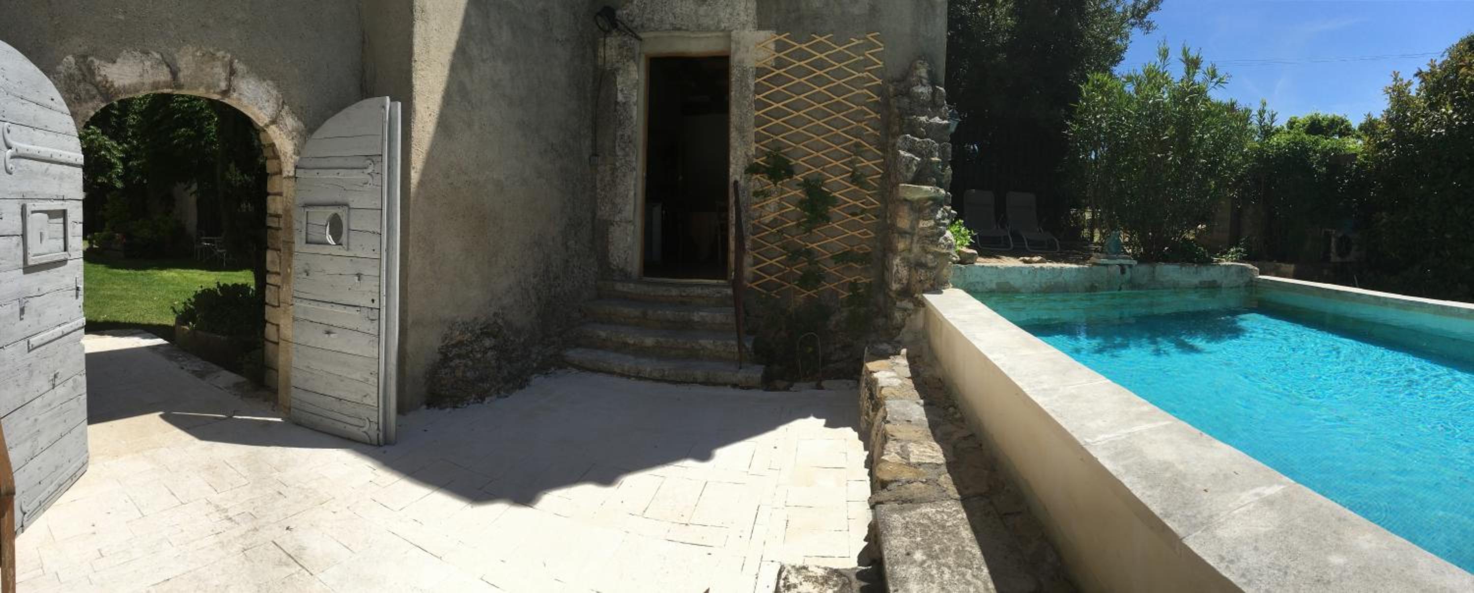 Photo 8