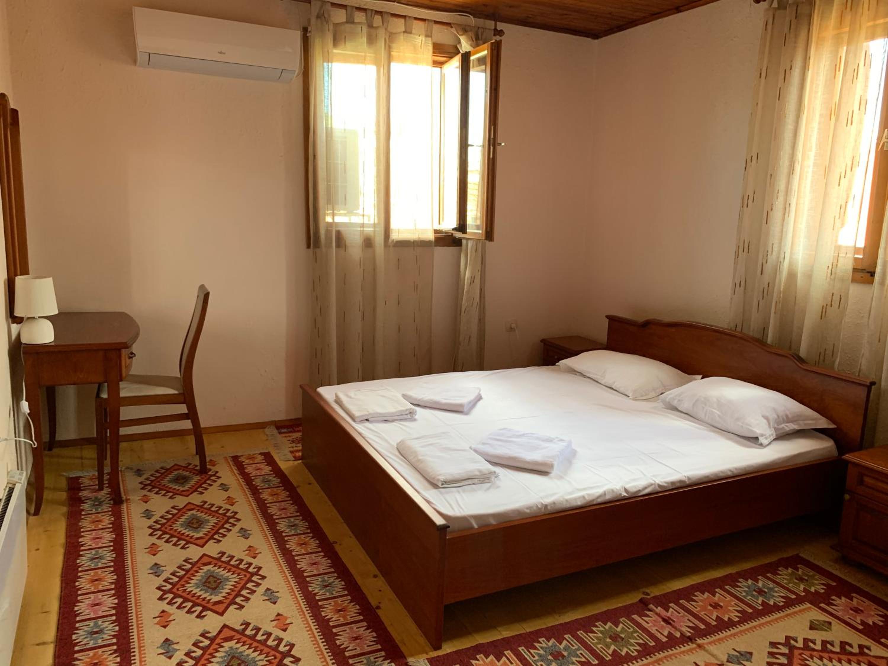 Guest Rooms Donovi