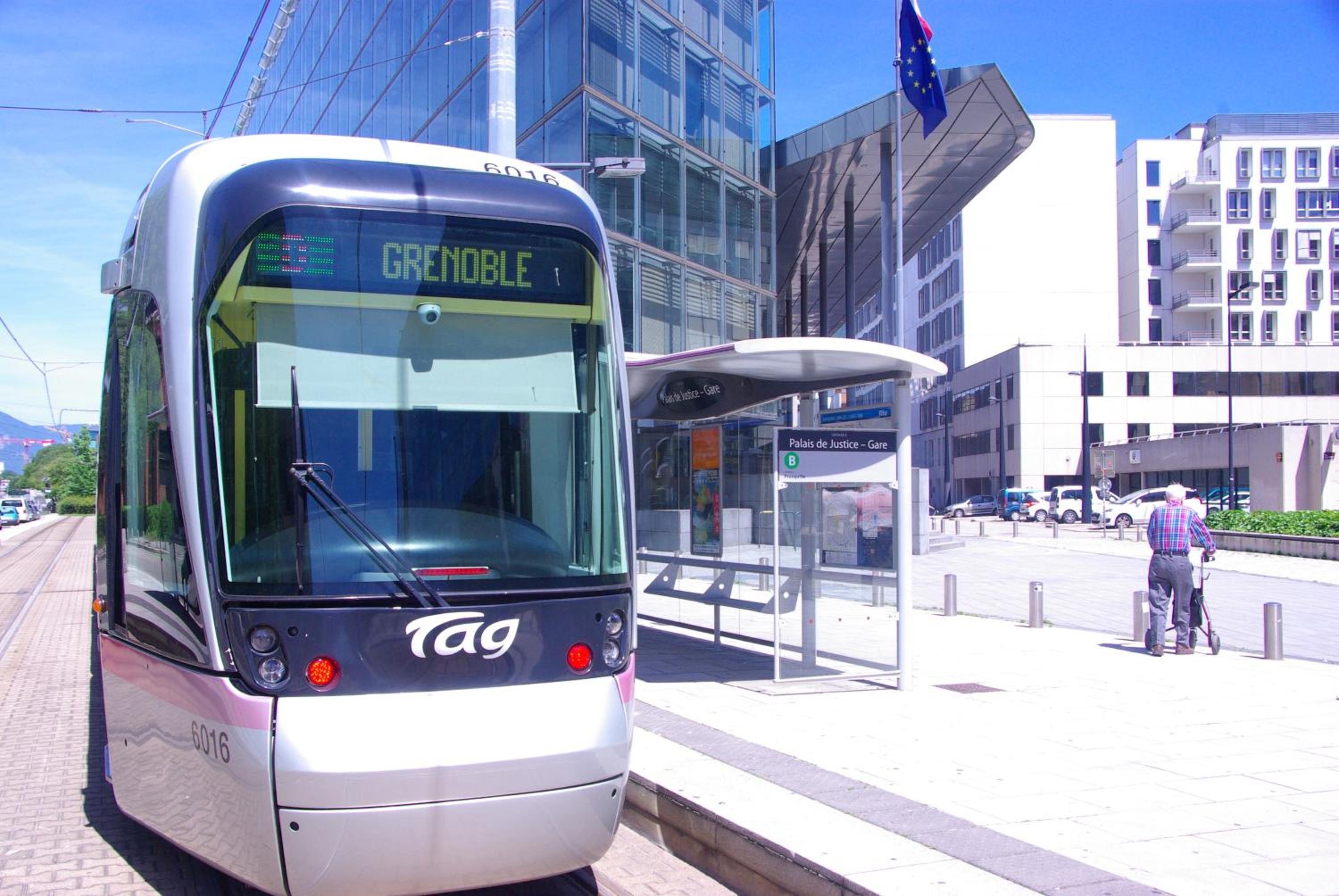 Rent4night Grenoble Europole