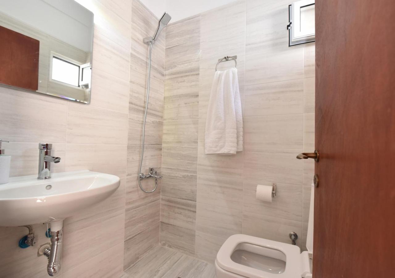 Alexandros SeaView Suites