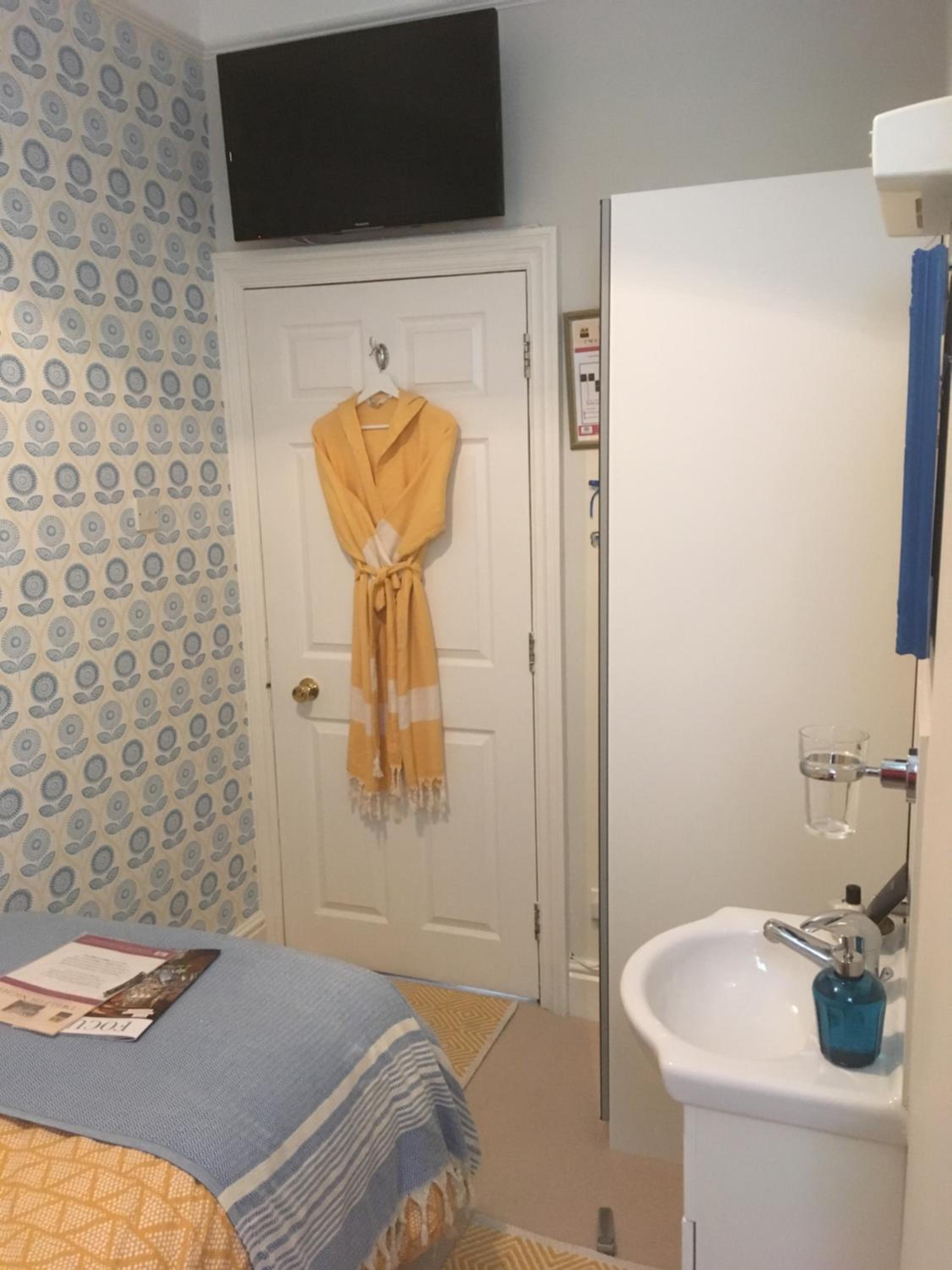 Twelfth Night Guesthouse