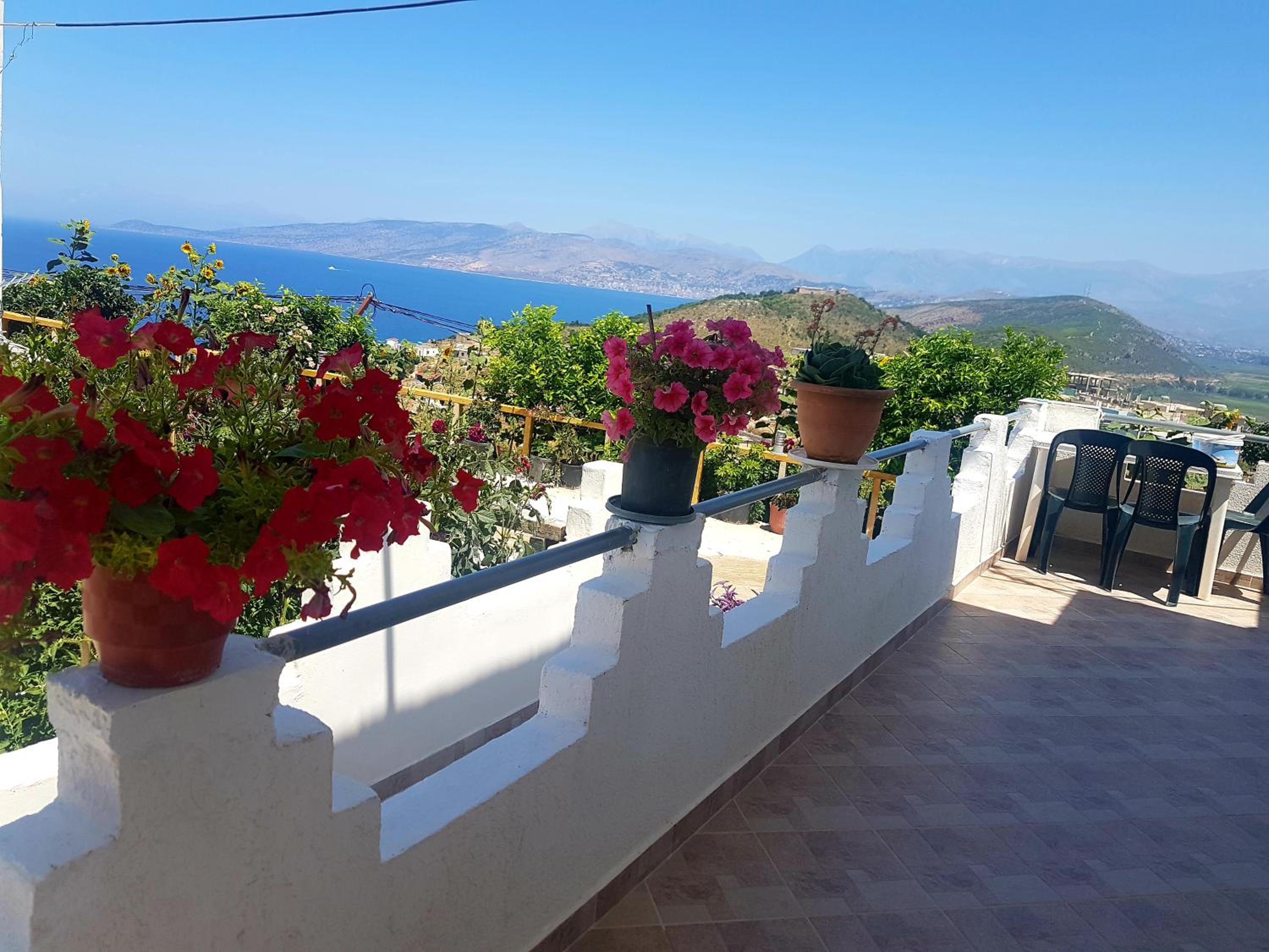 Emiljano Seaview