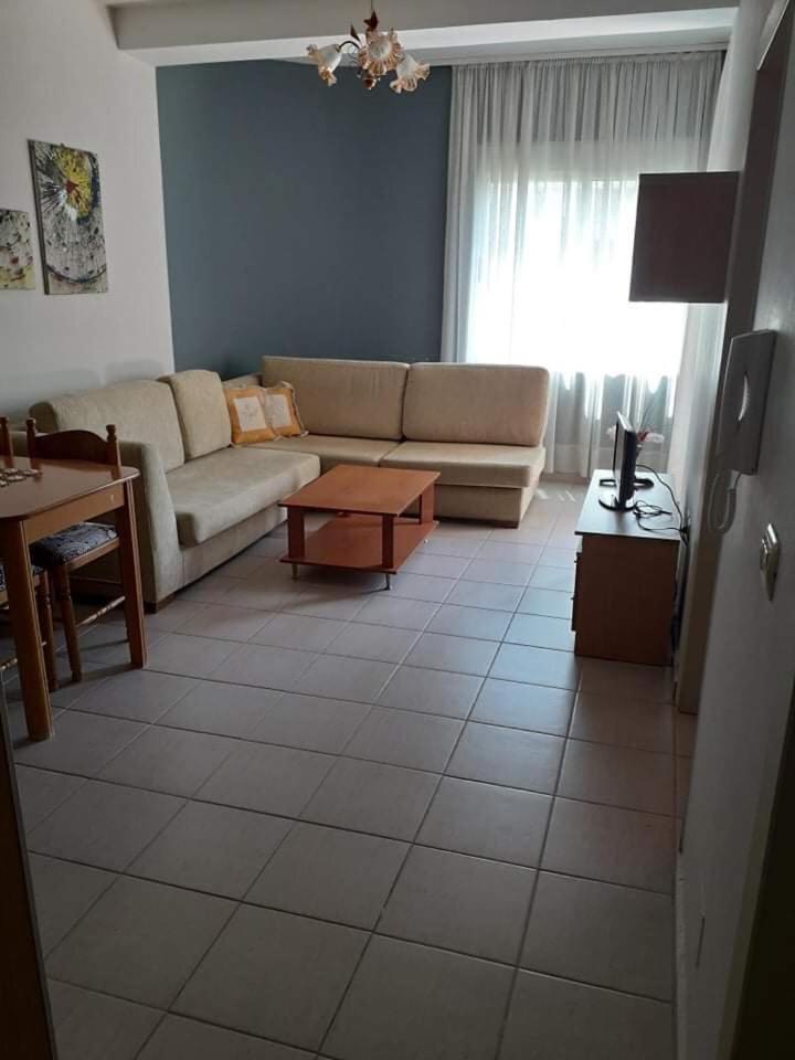 Popi Rooms