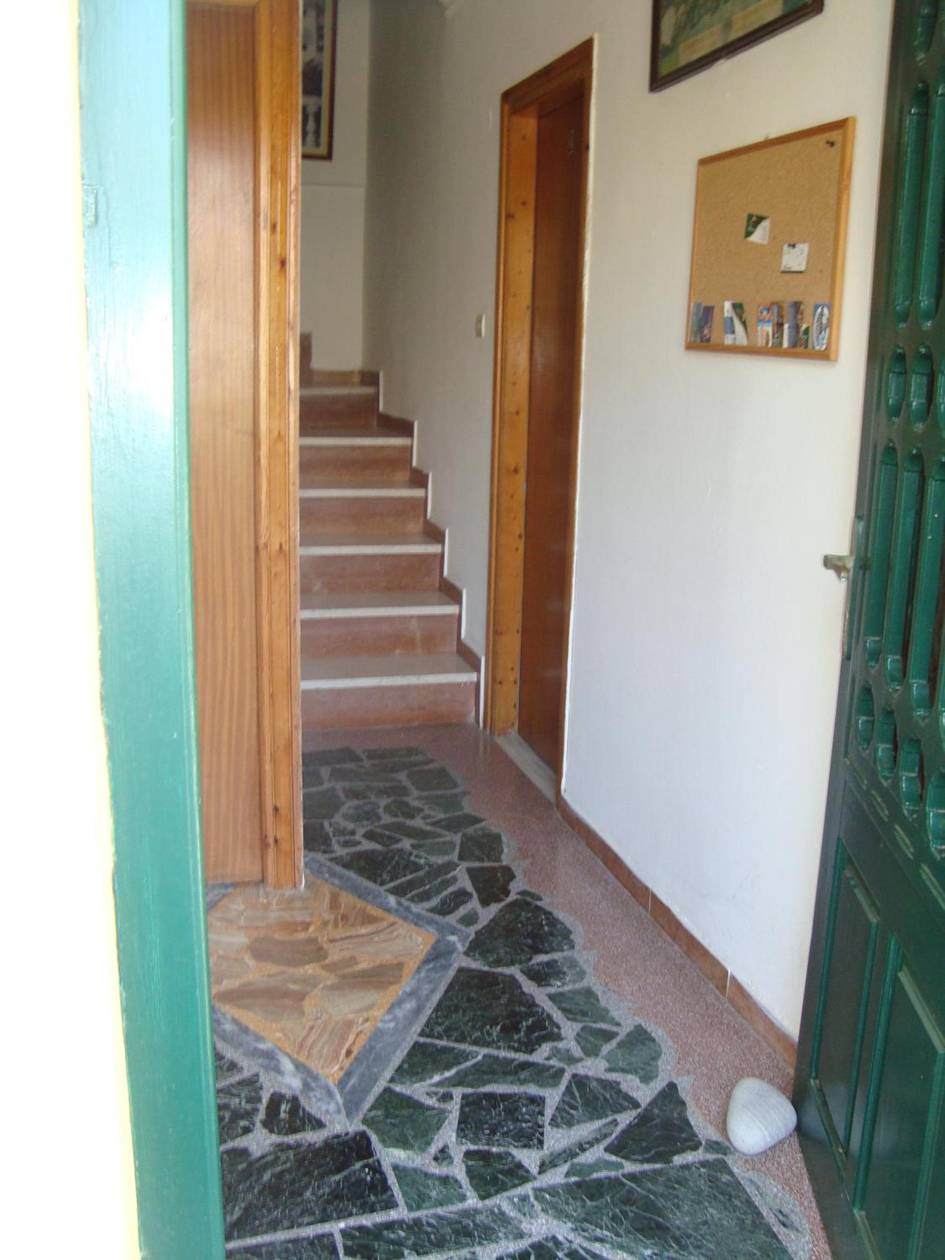 Green Hill Studios & Apartments