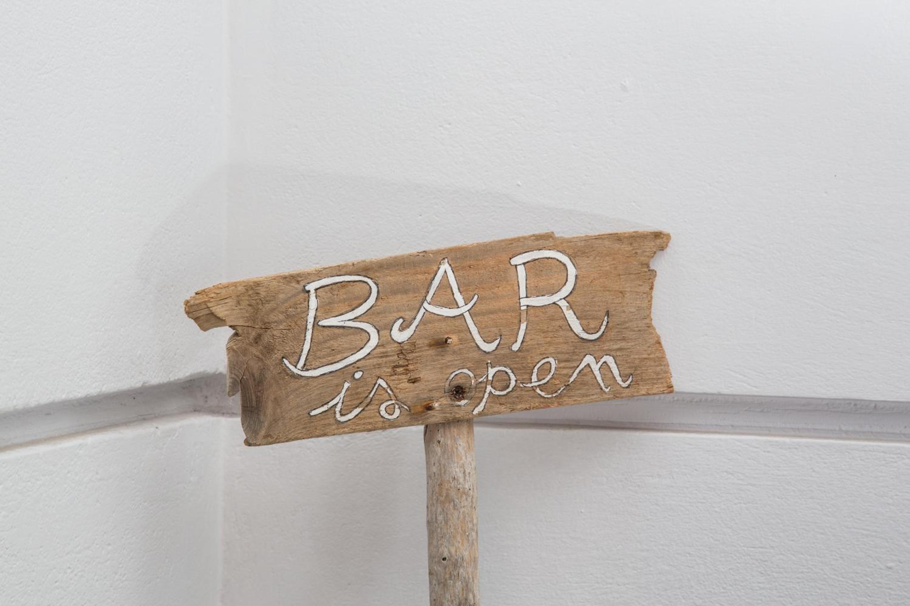 bar